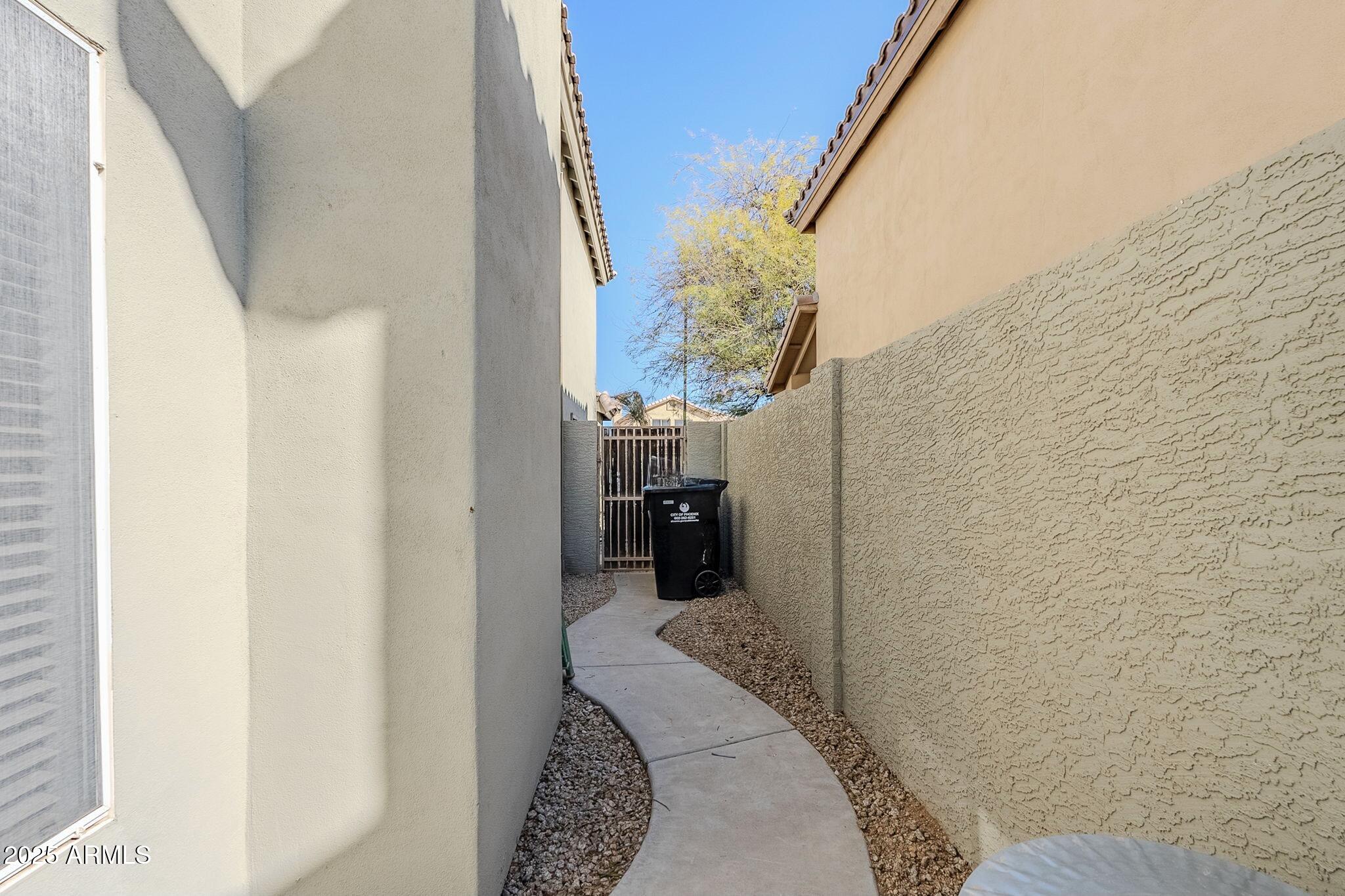 4033 E Wildcat Drive