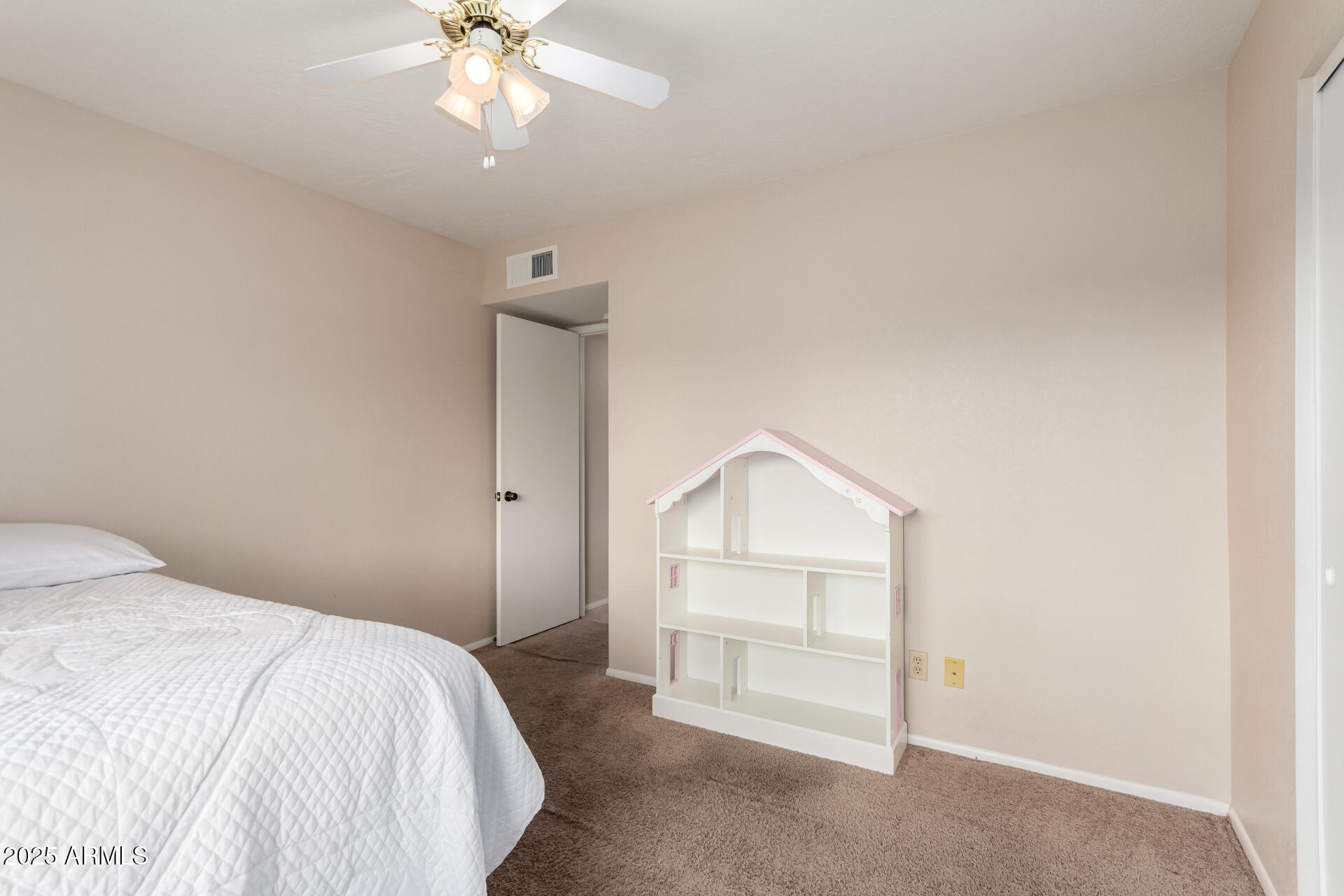 15424 N 52ND Place