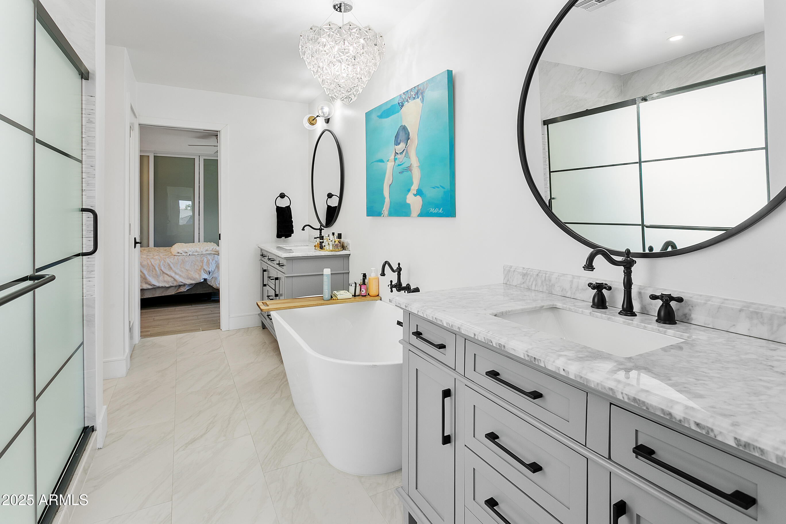 2108 E PASADENA Avenue