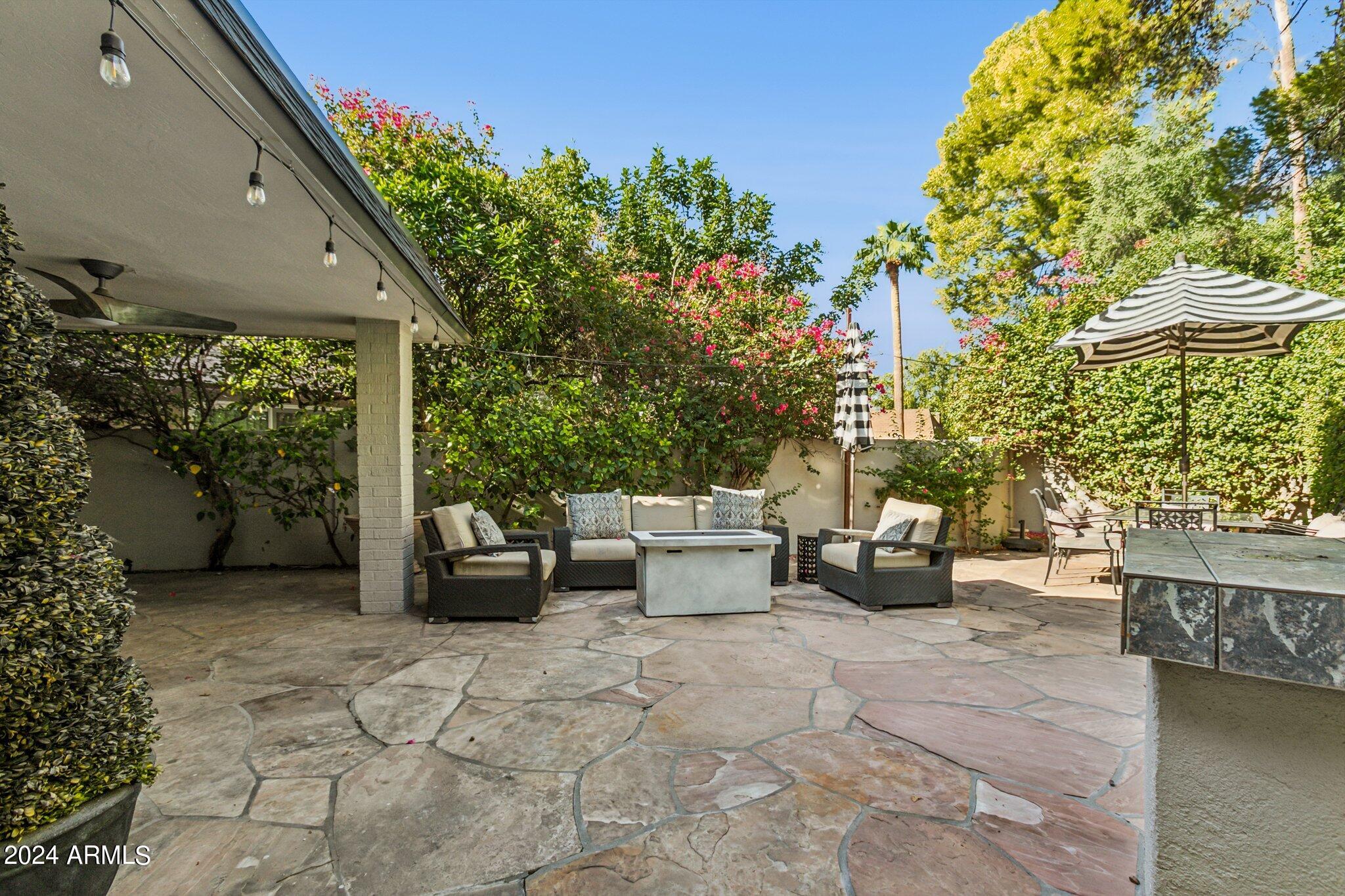 2108 E PASADENA Avenue