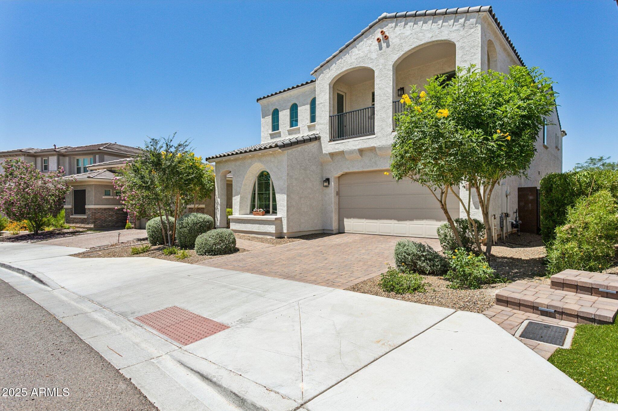 22306 N 34th Place
