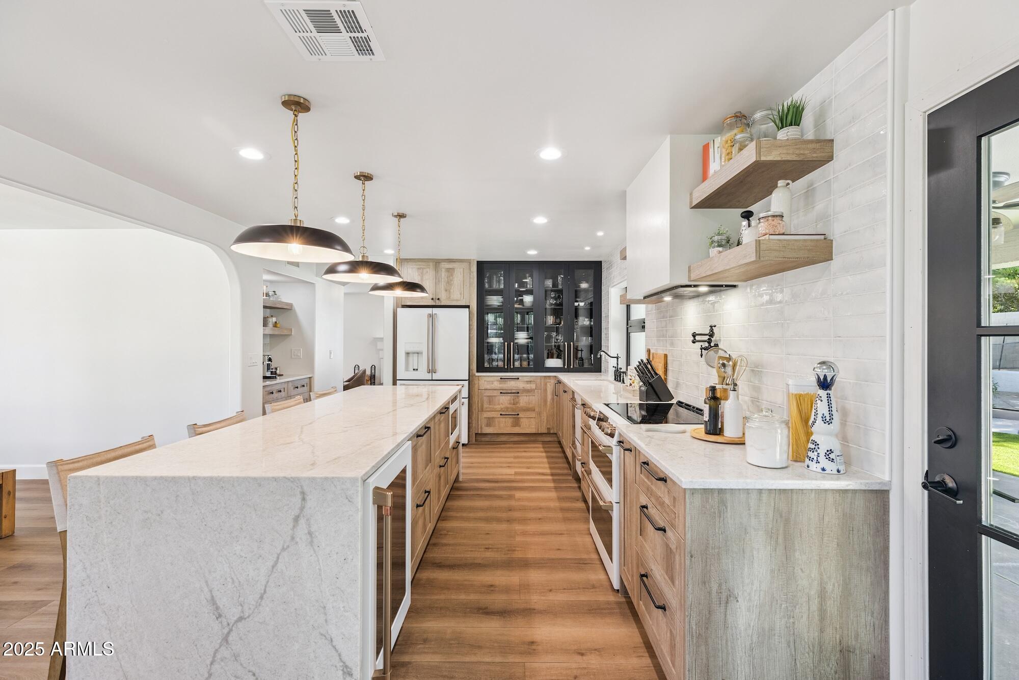 5556 E SANDRA Terrace