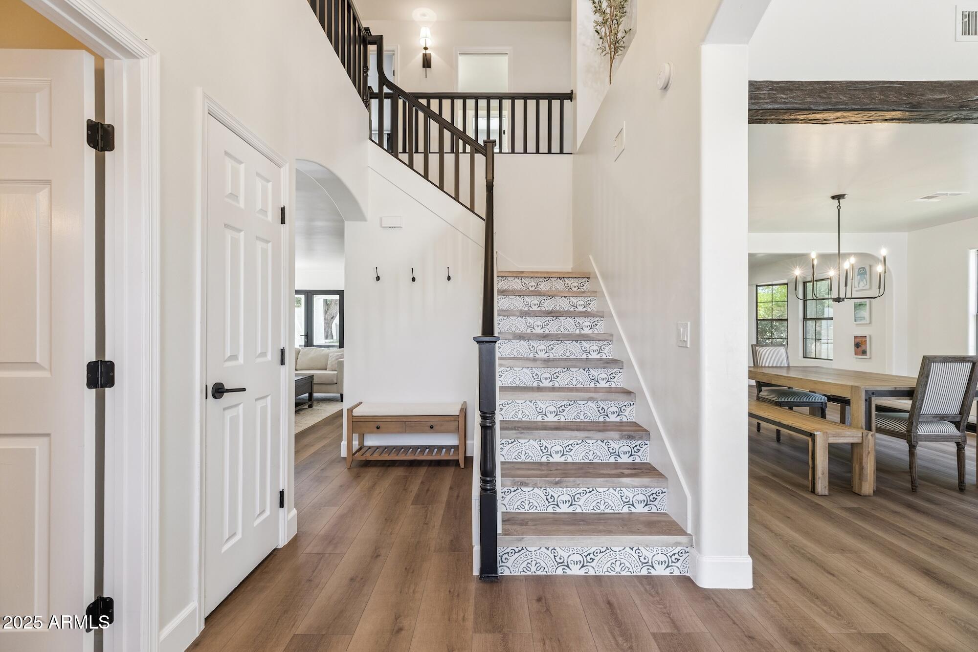 5556 E SANDRA Terrace