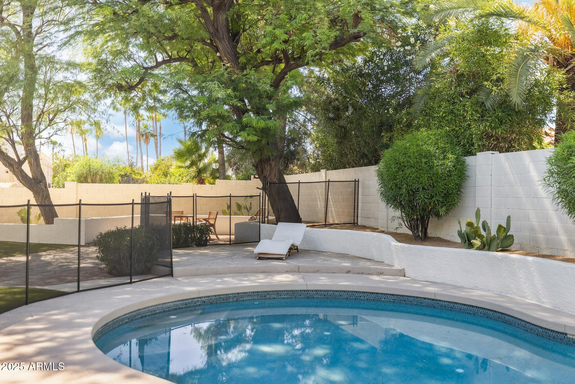 5556 E SANDRA Terrace