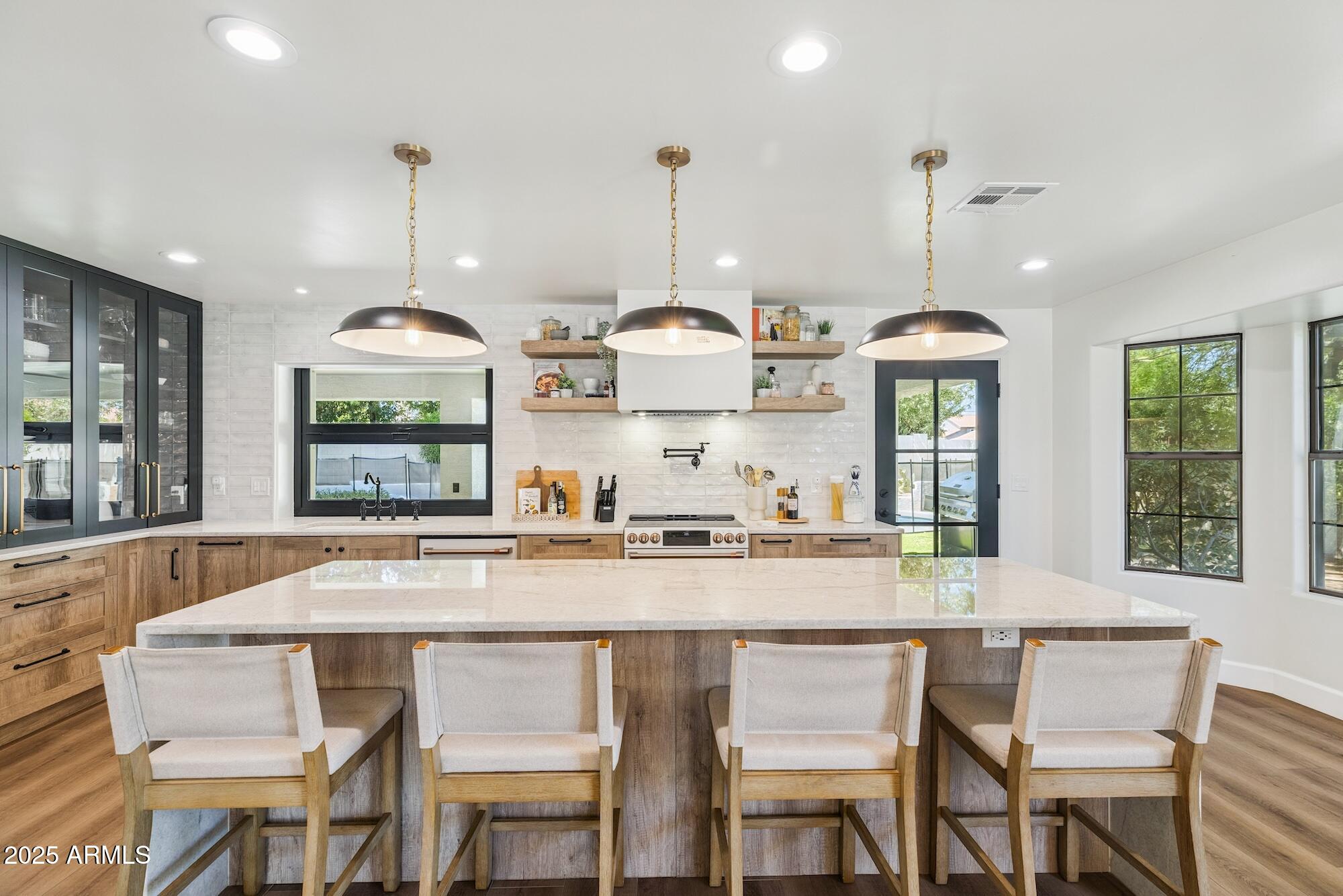 5556 E SANDRA Terrace