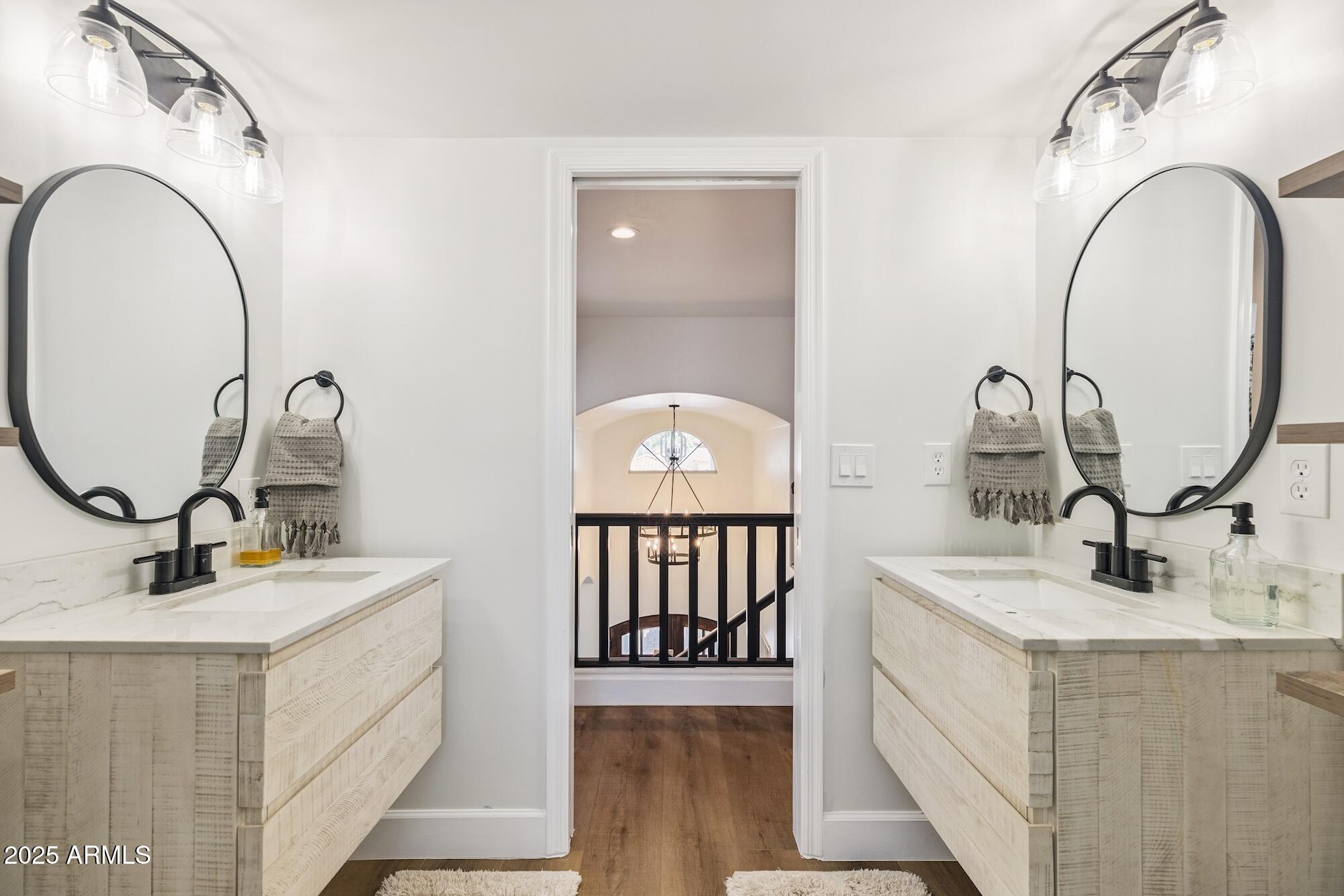 5556 E SANDRA Terrace