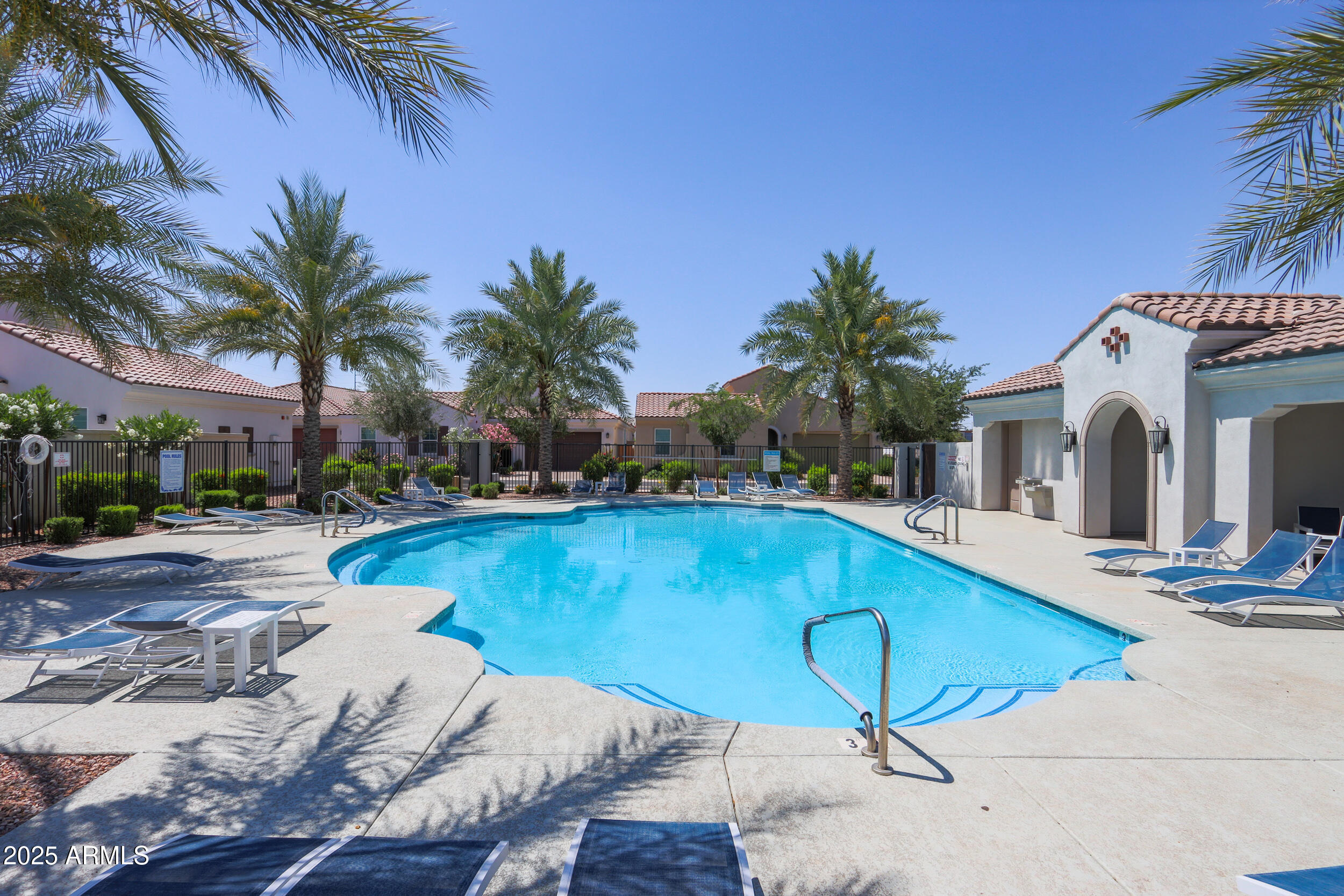 281 E SHAMROCK Drive