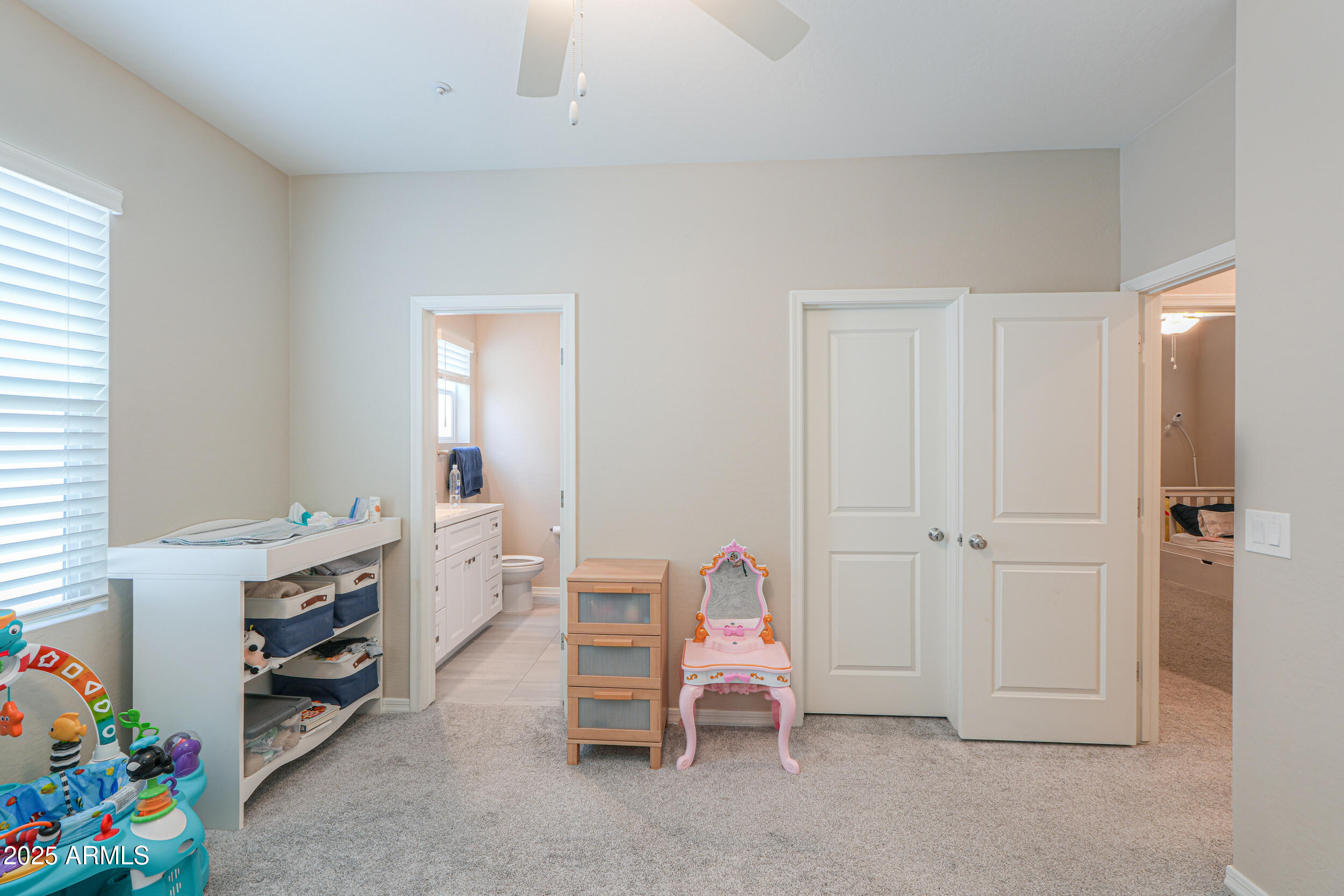 281 E SHAMROCK Drive