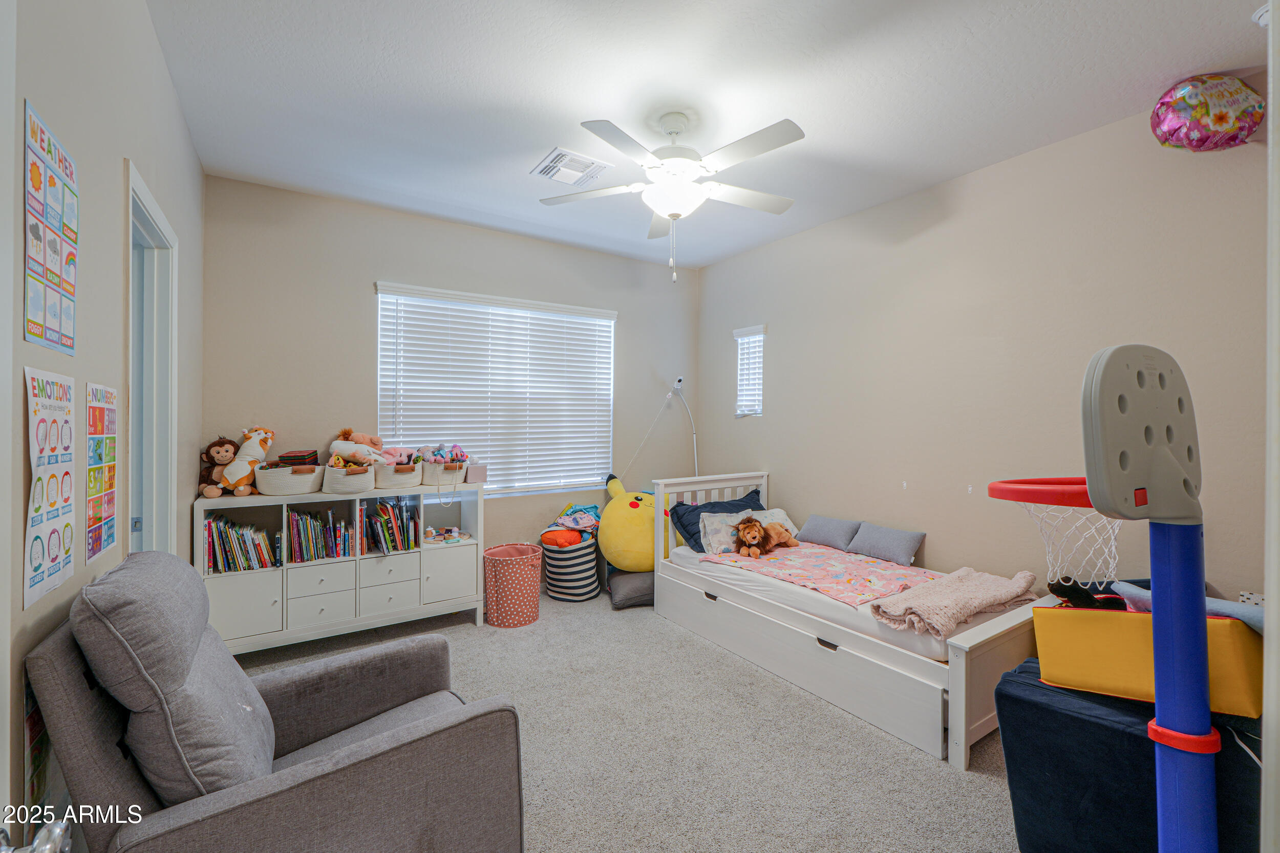 281 E SHAMROCK Drive