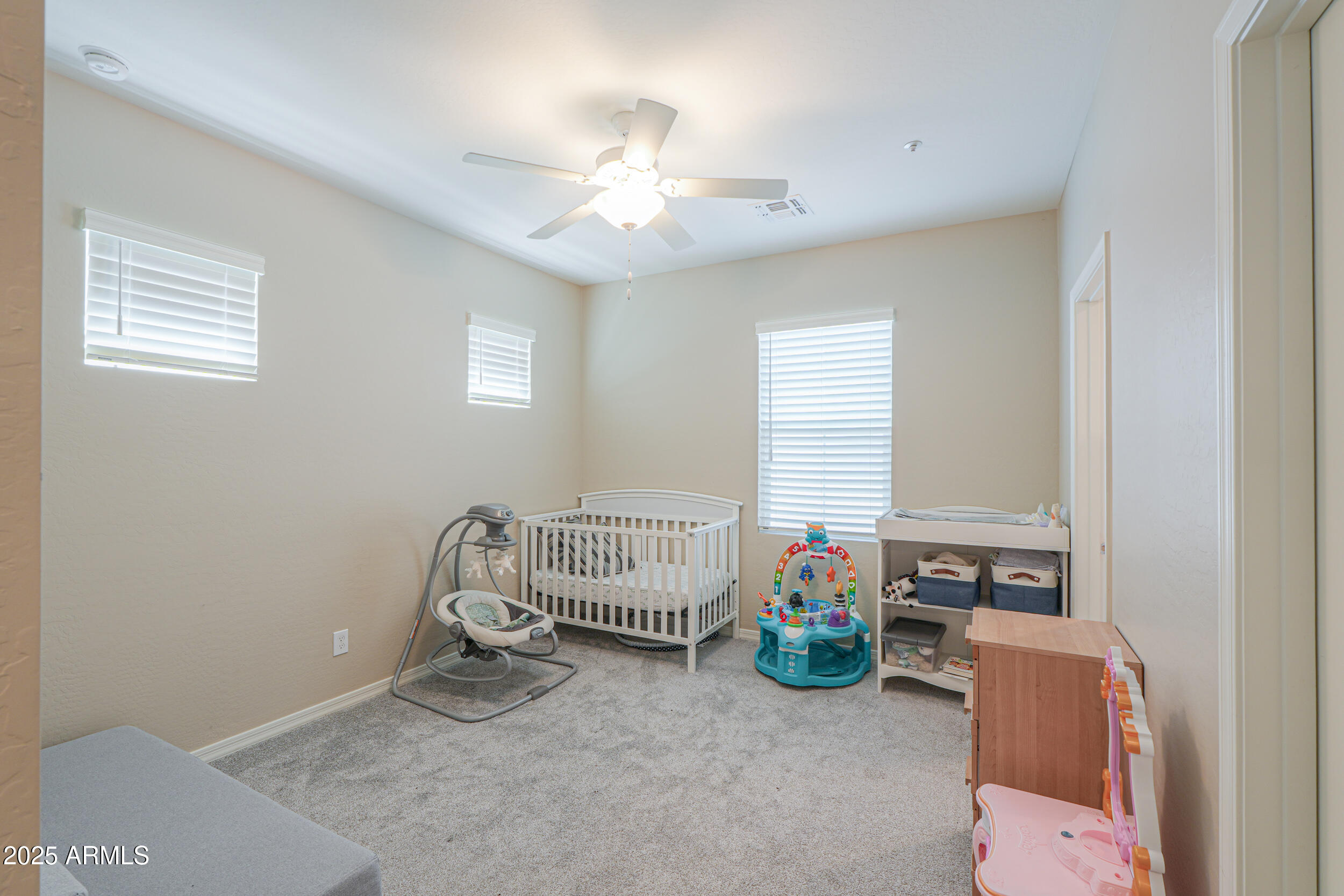 281 E SHAMROCK Drive