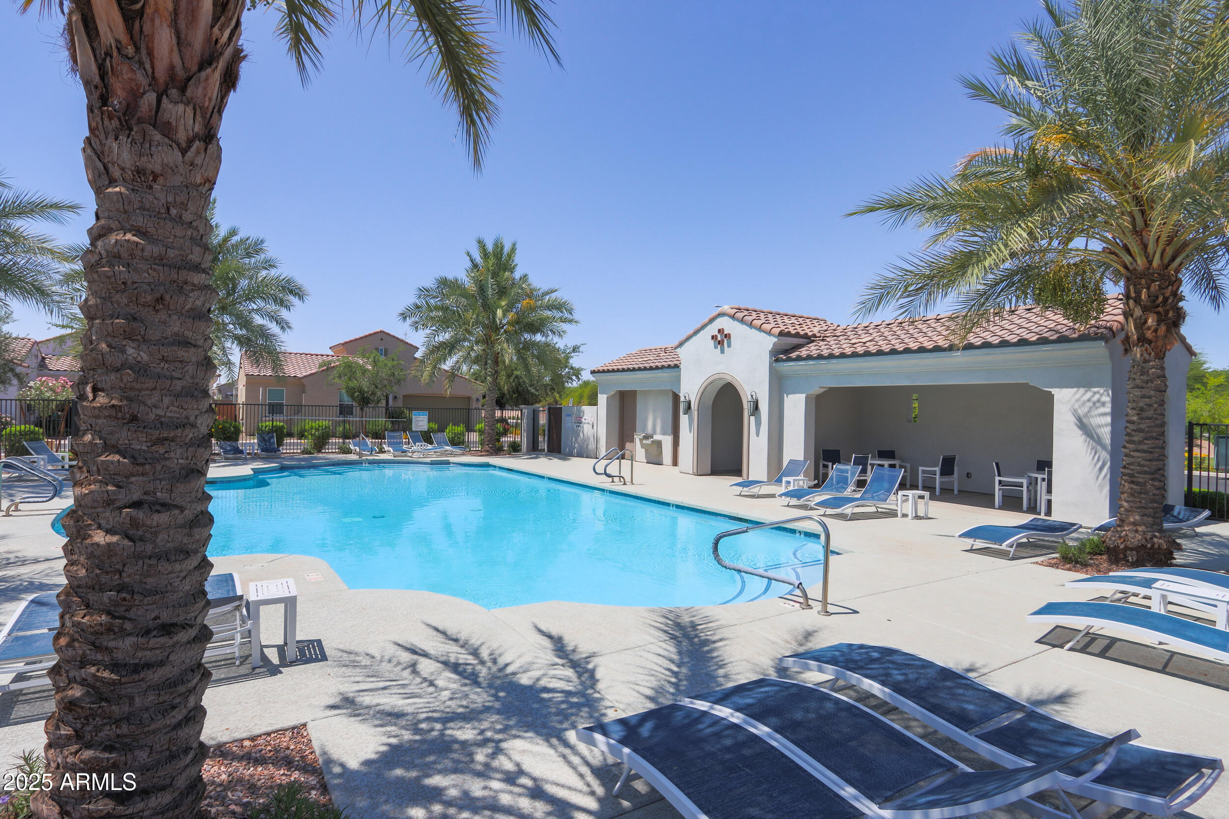 281 E SHAMROCK Drive