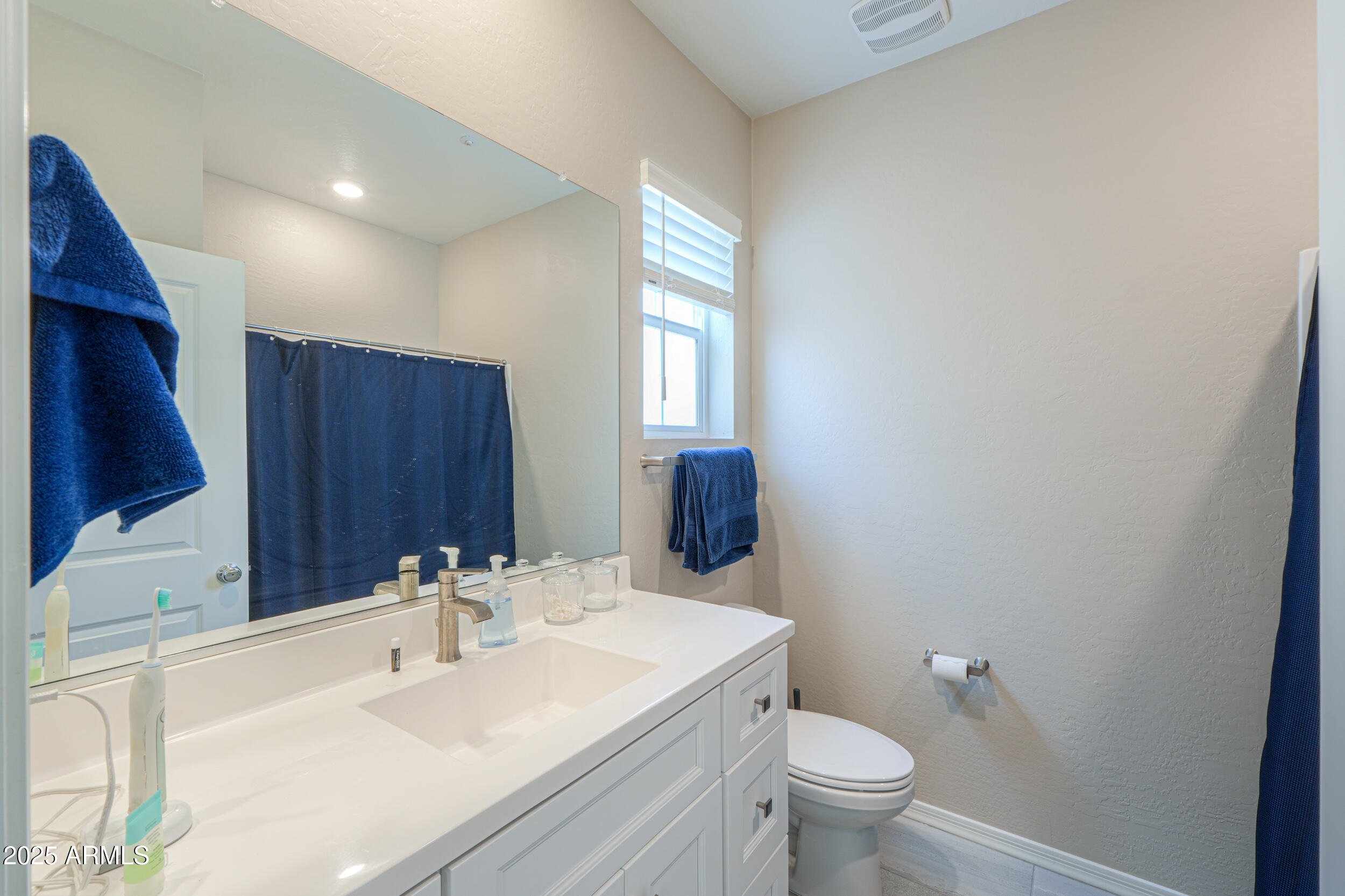 281 E SHAMROCK Drive