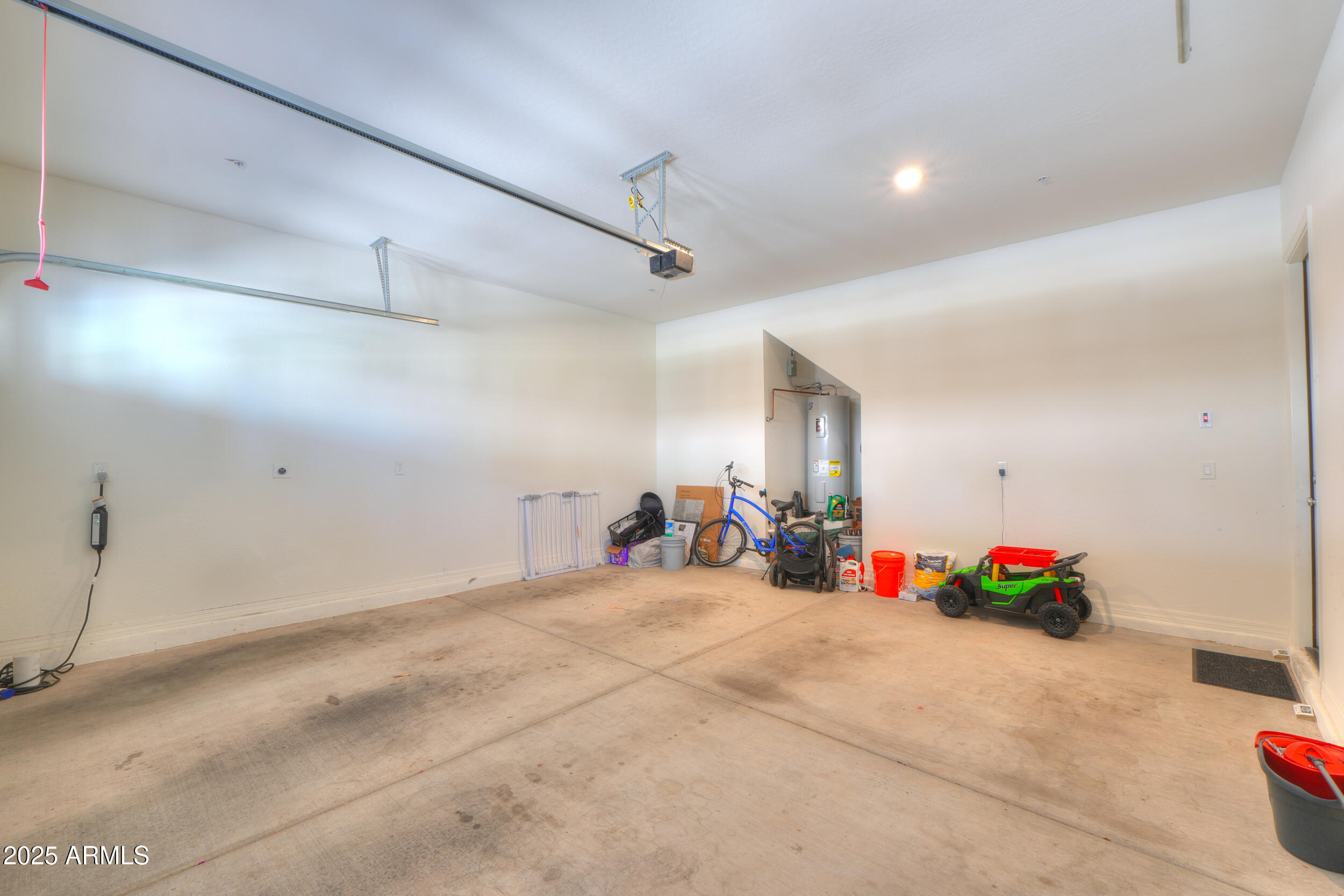 281 E SHAMROCK Drive