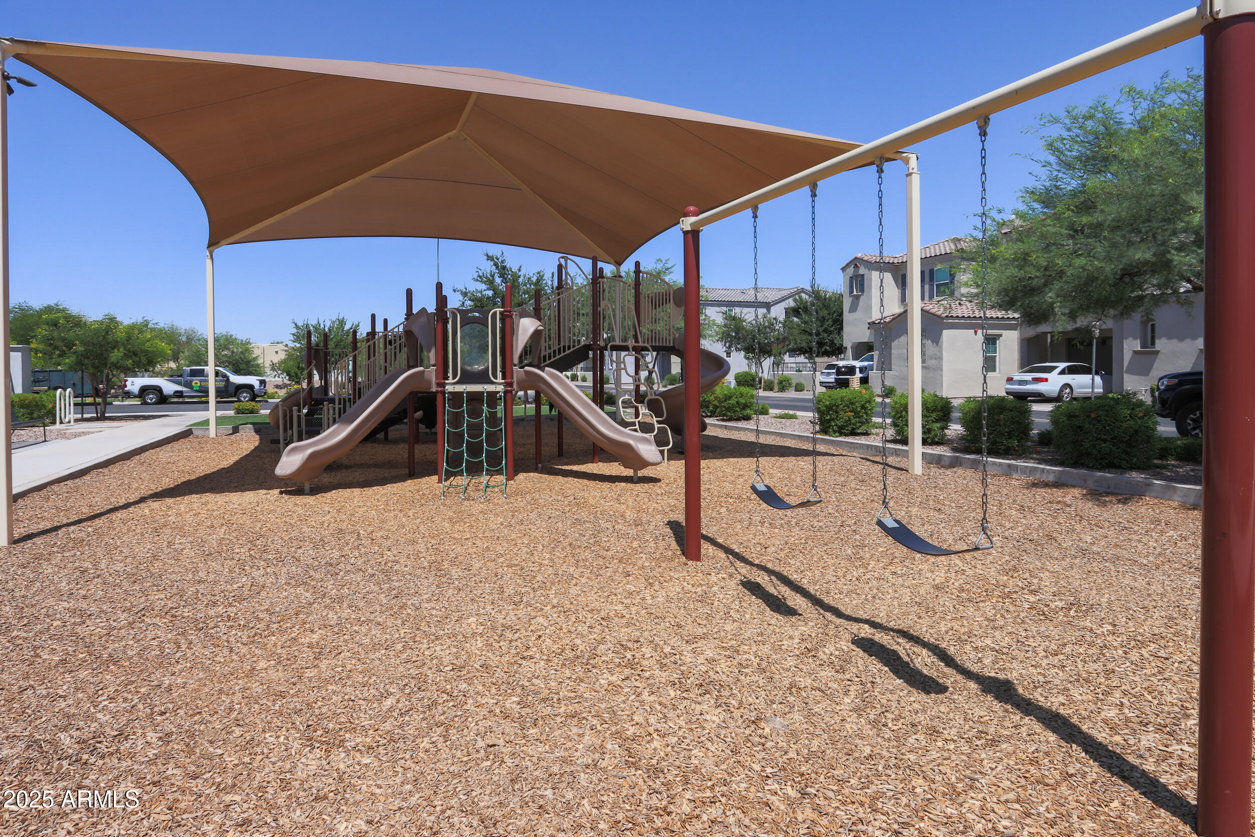 281 E SHAMROCK Drive