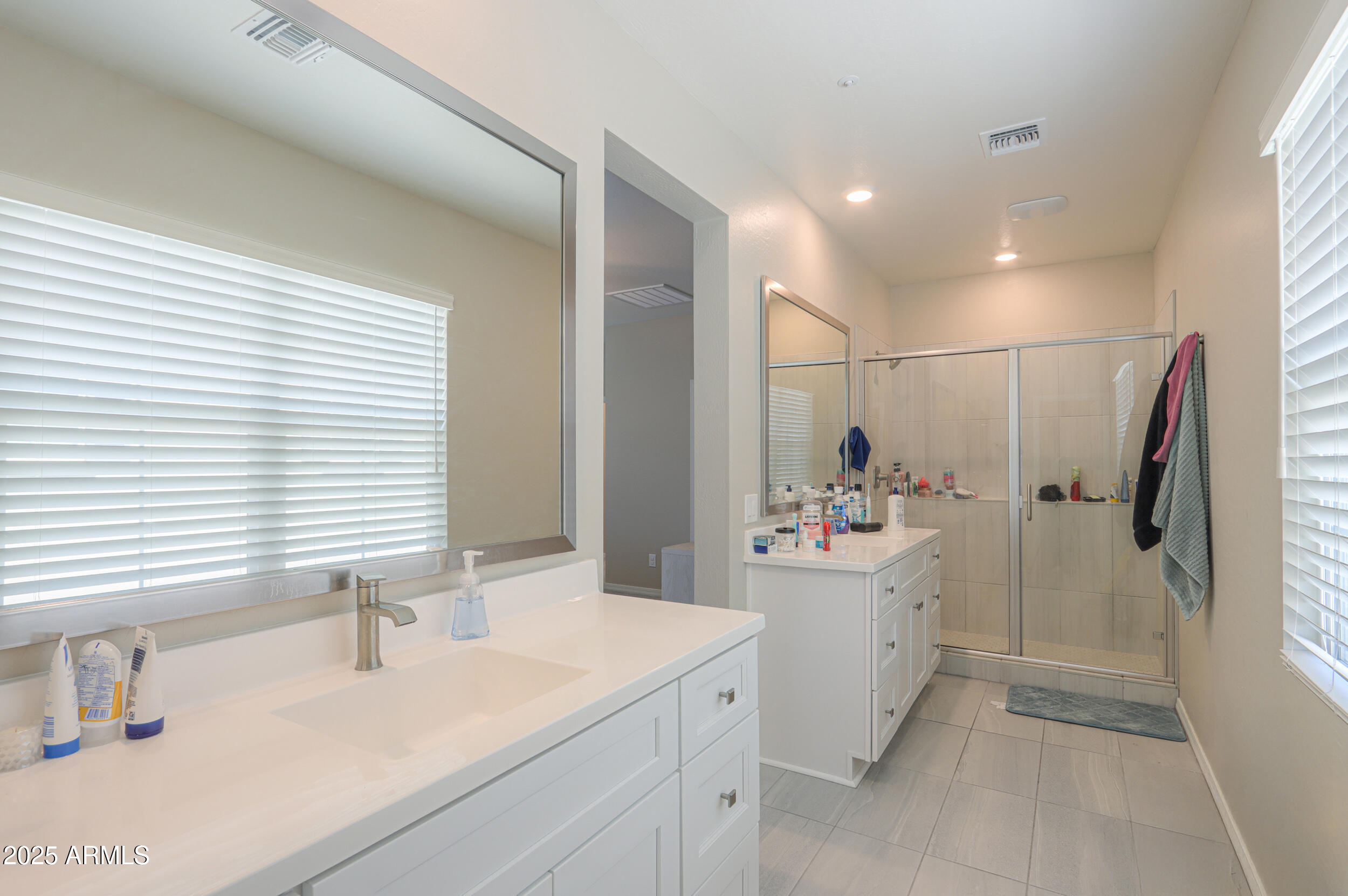 281 E SHAMROCK Drive