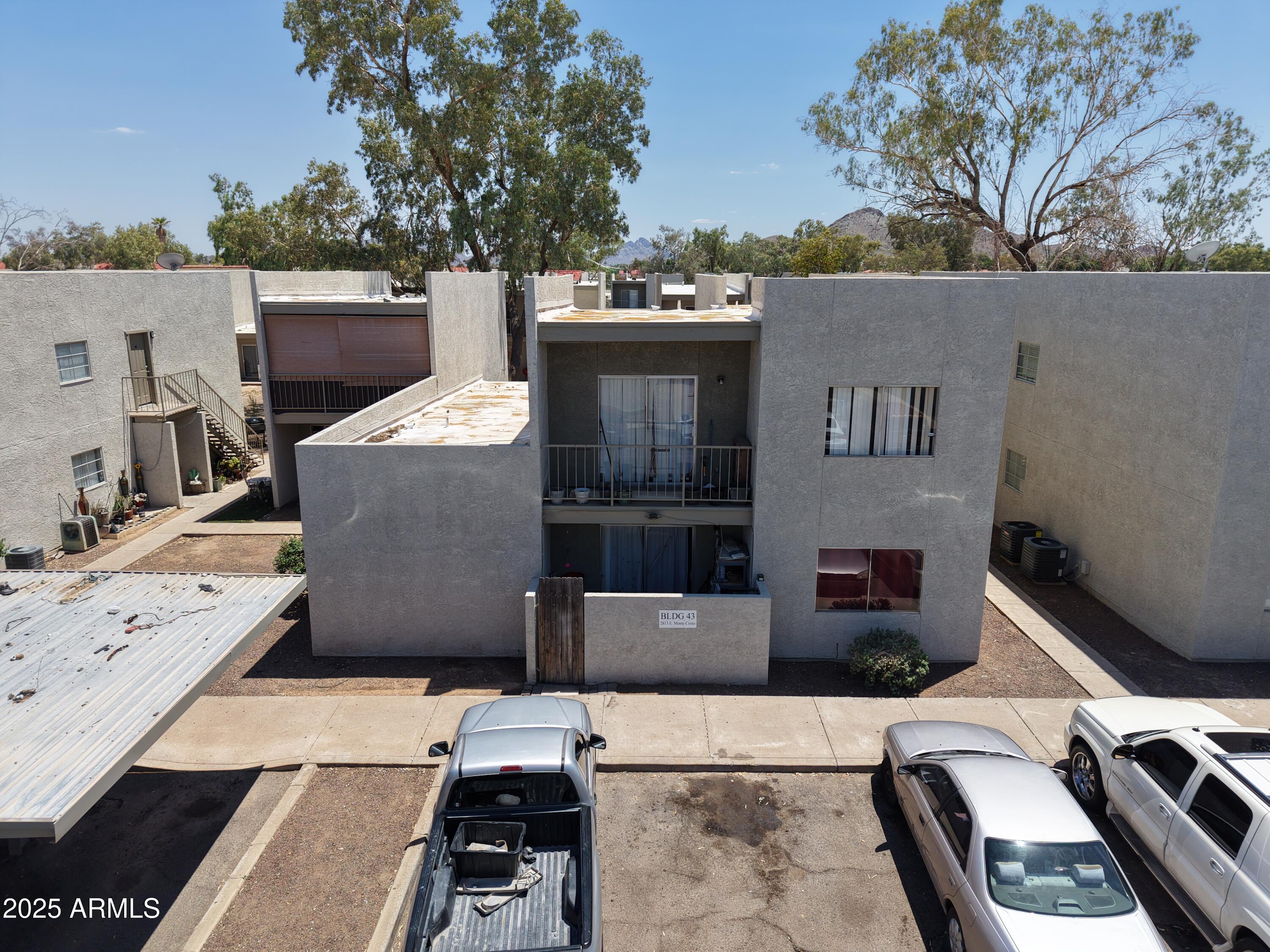 2813 E MONTE CRISTO Avenue