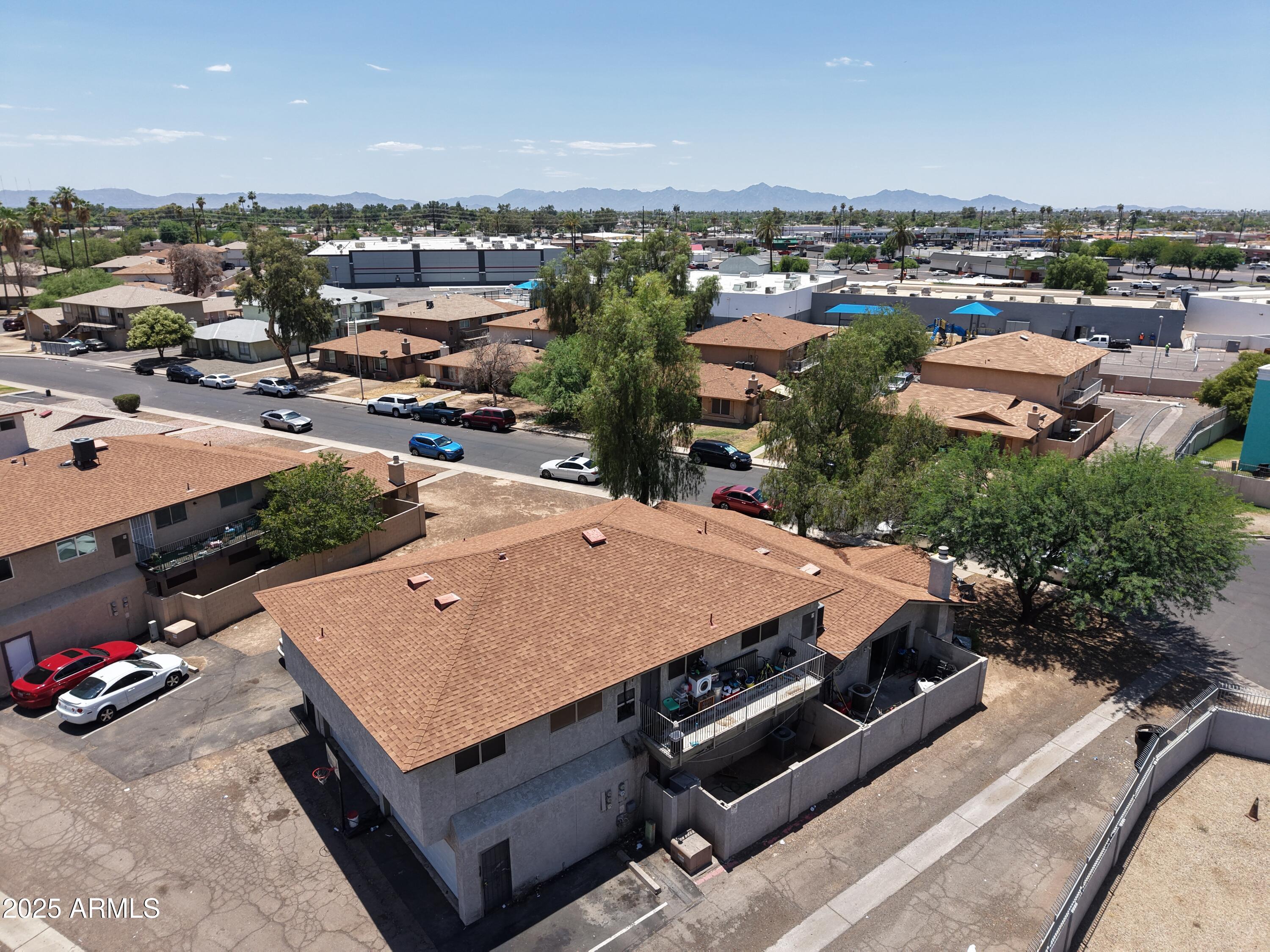 3364 W HARMONT Drive