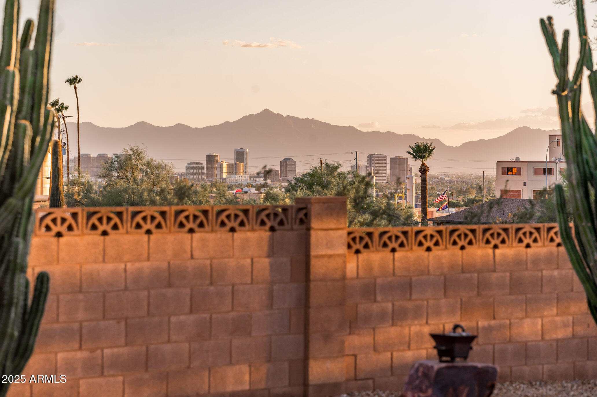 2431 E OCOTILLO Road, Phoenix