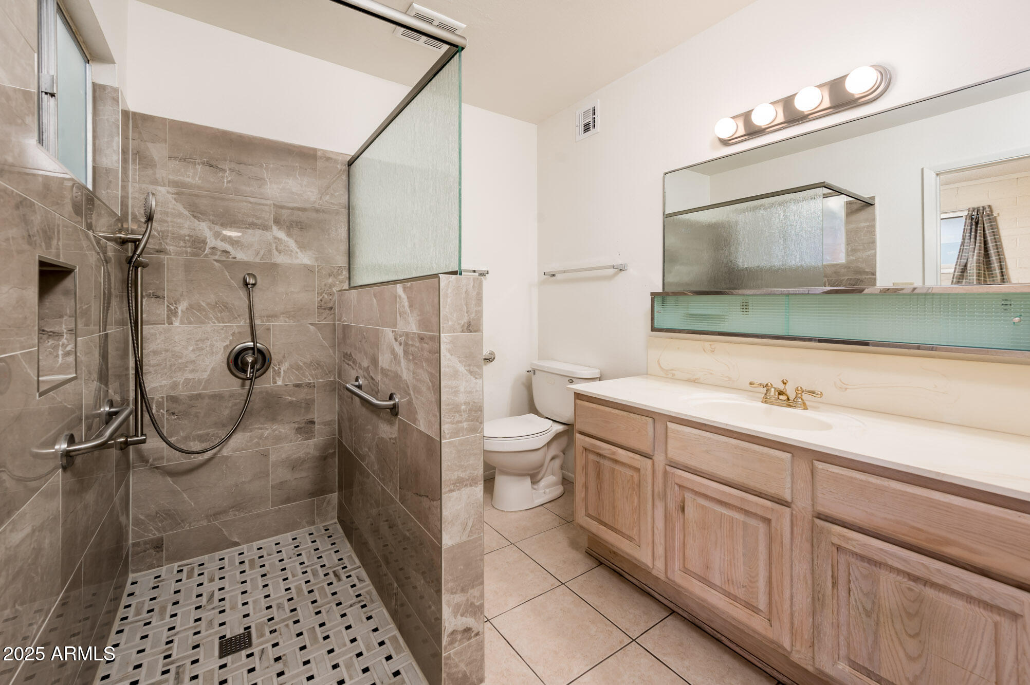 2431 E OCOTILLO Road, Phoenix