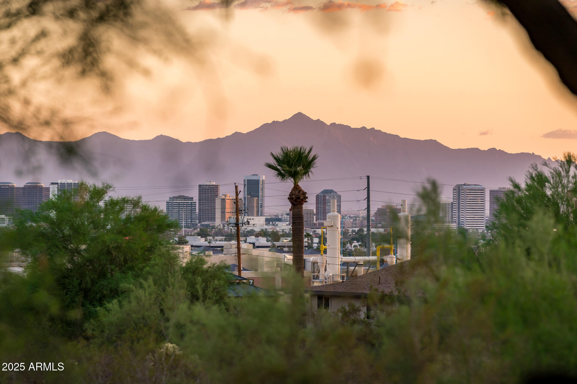 2431 E OCOTILLO Road, Phoenix