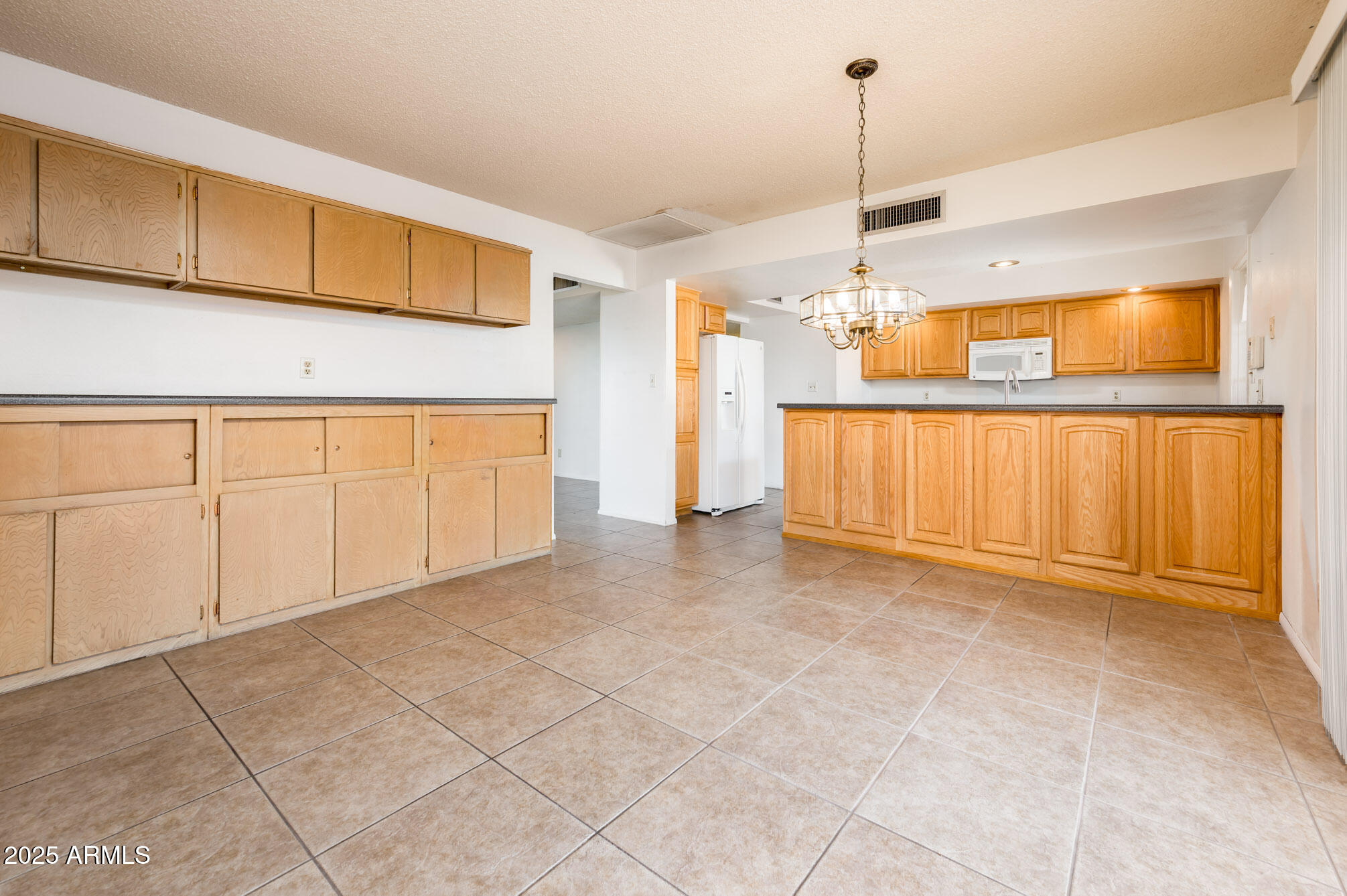 2431 E OCOTILLO Road, Phoenix