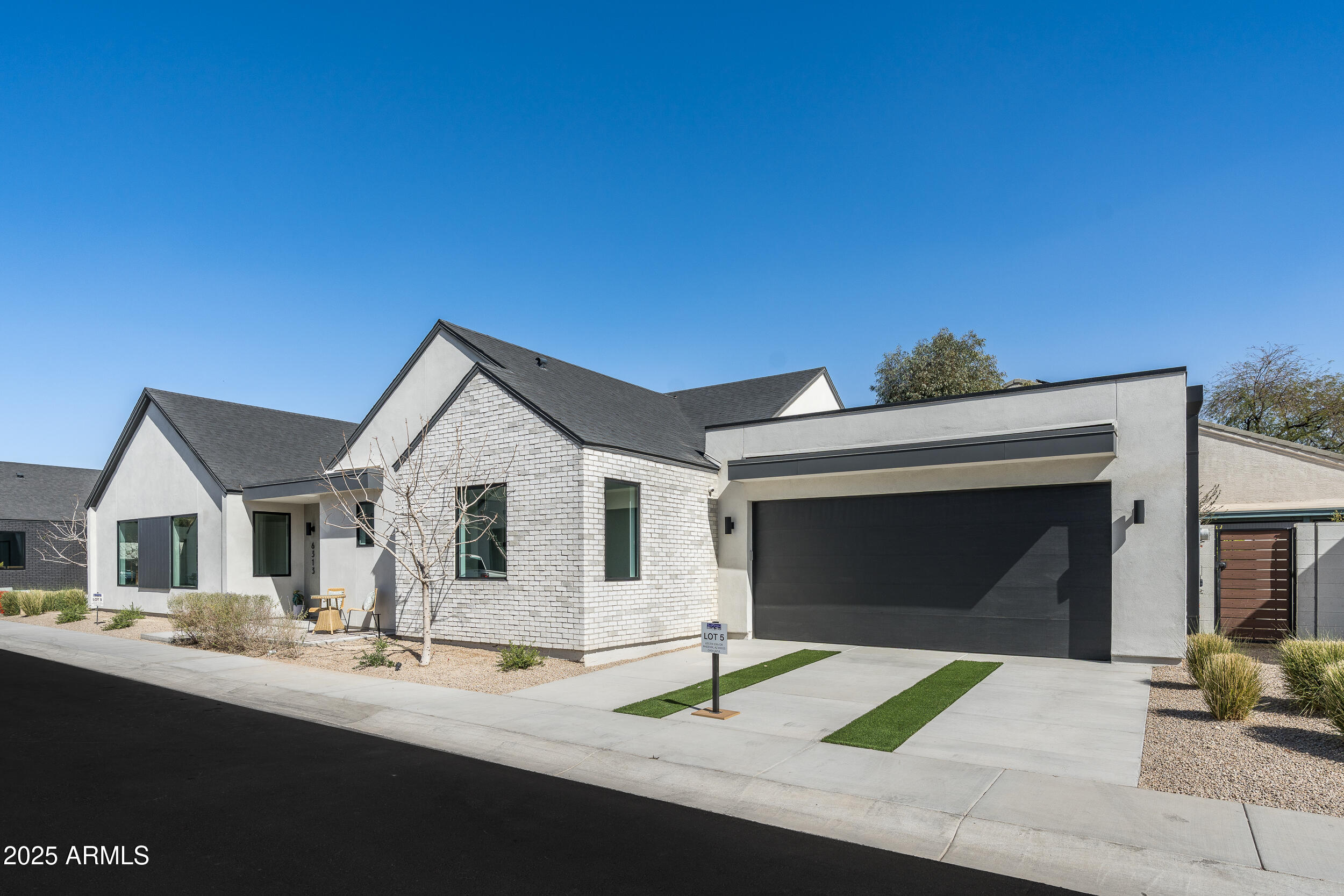 6313 N 10TH Drive