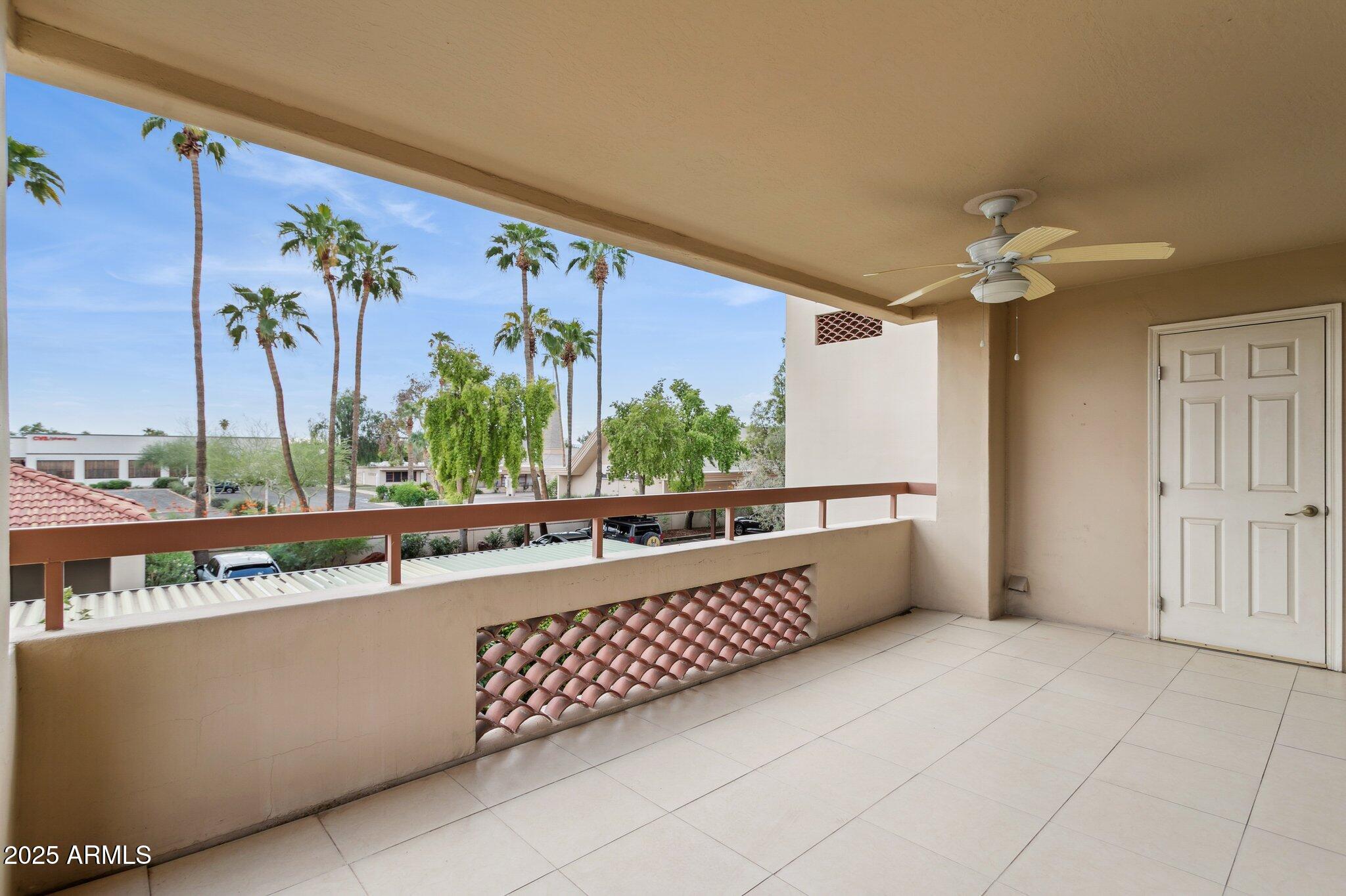 4200 N MILLER Road, 220