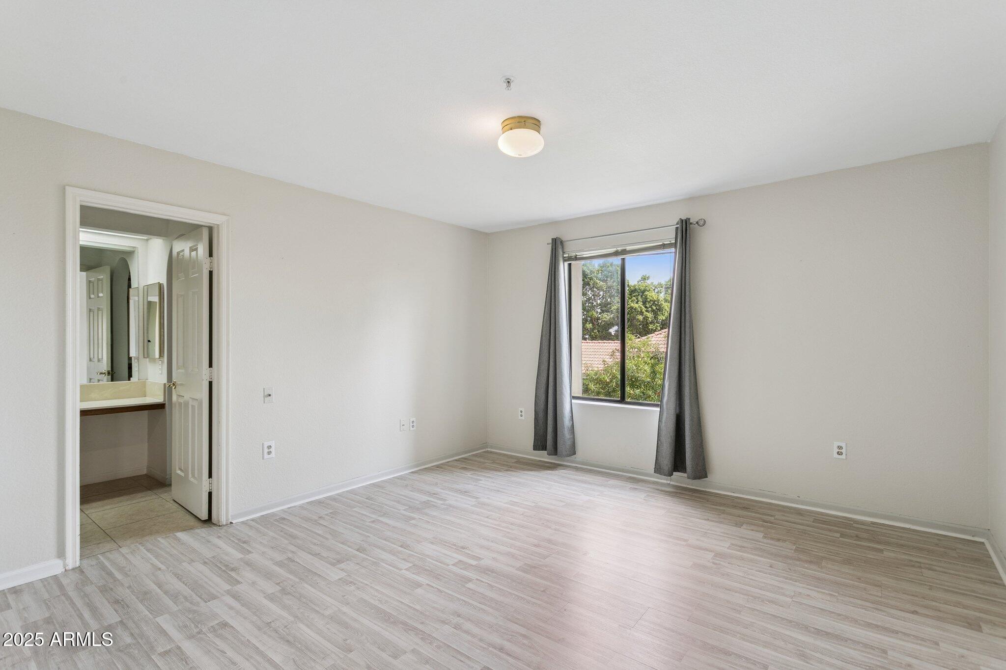 4200 N MILLER Road, 220