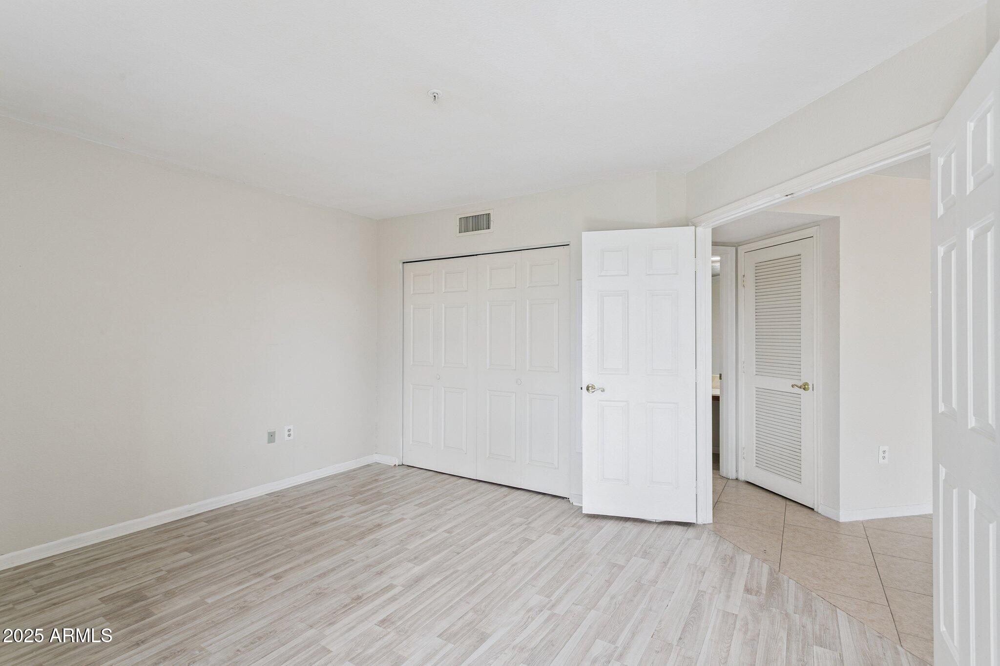 4200 N MILLER Road, 220