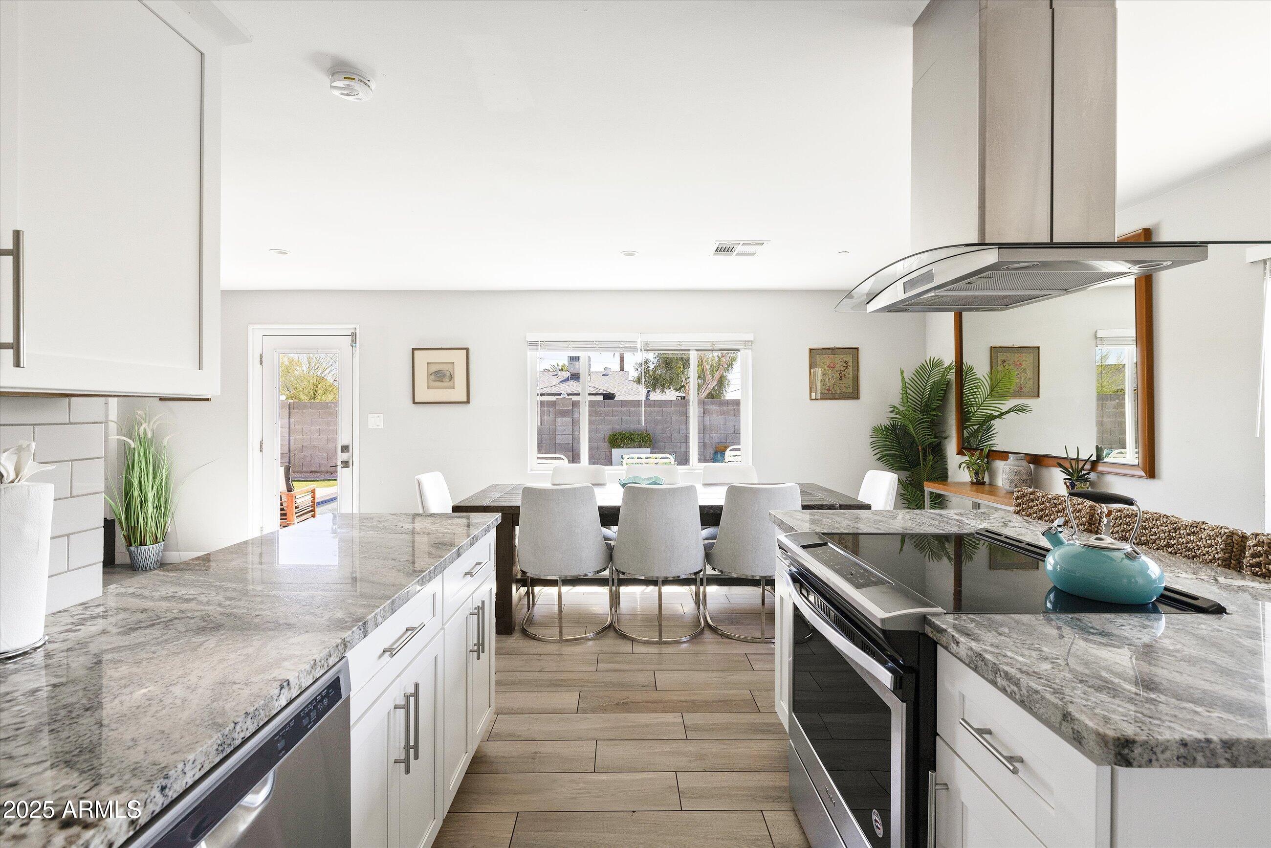 8201 E PICCADILLY Road, Scottsdale