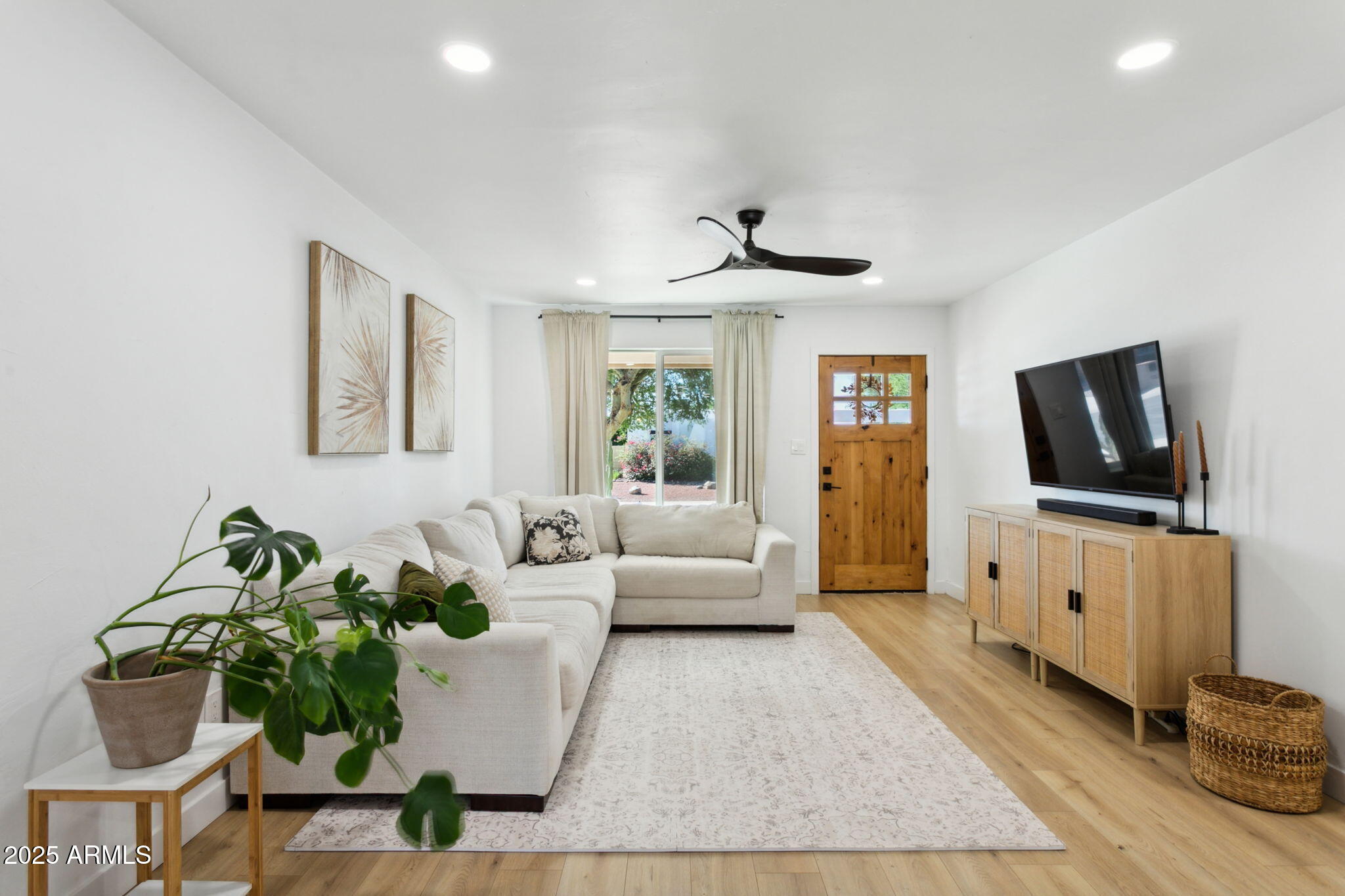 4324 E SUNRISE Drive