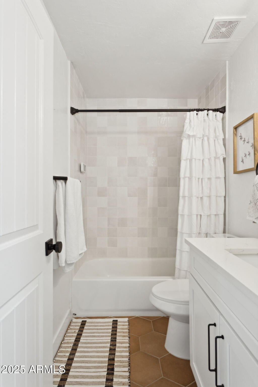 4324 E SUNRISE Drive