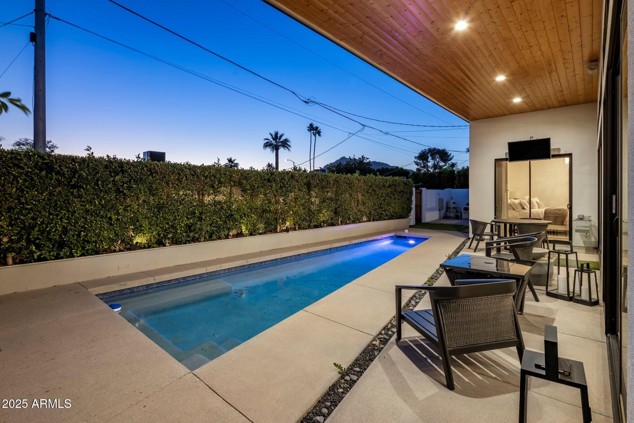 3626 N MOHAVE Way