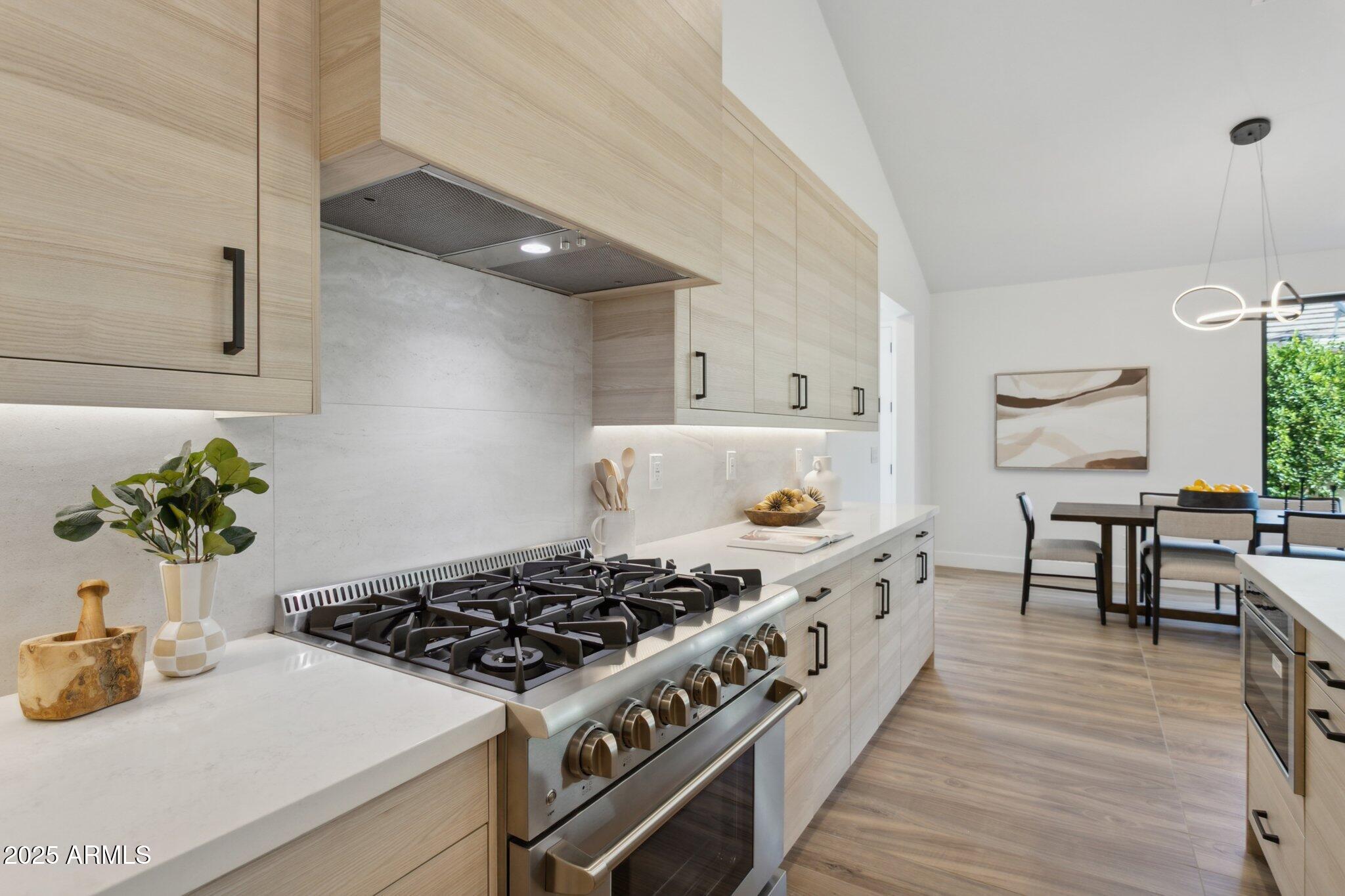 6329 N 10TH Drive, Phoenix