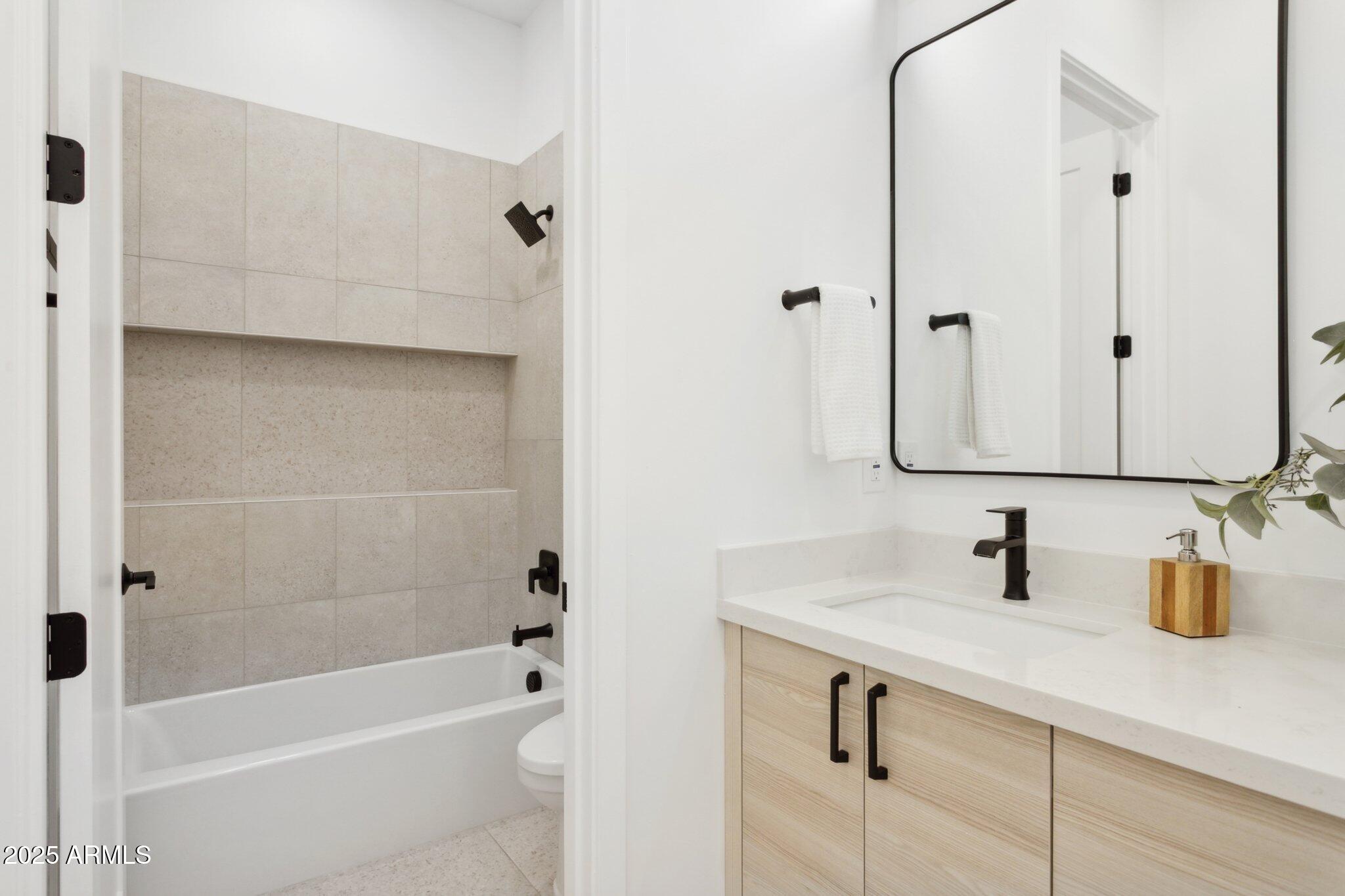 6329 N 10TH Drive, Phoenix