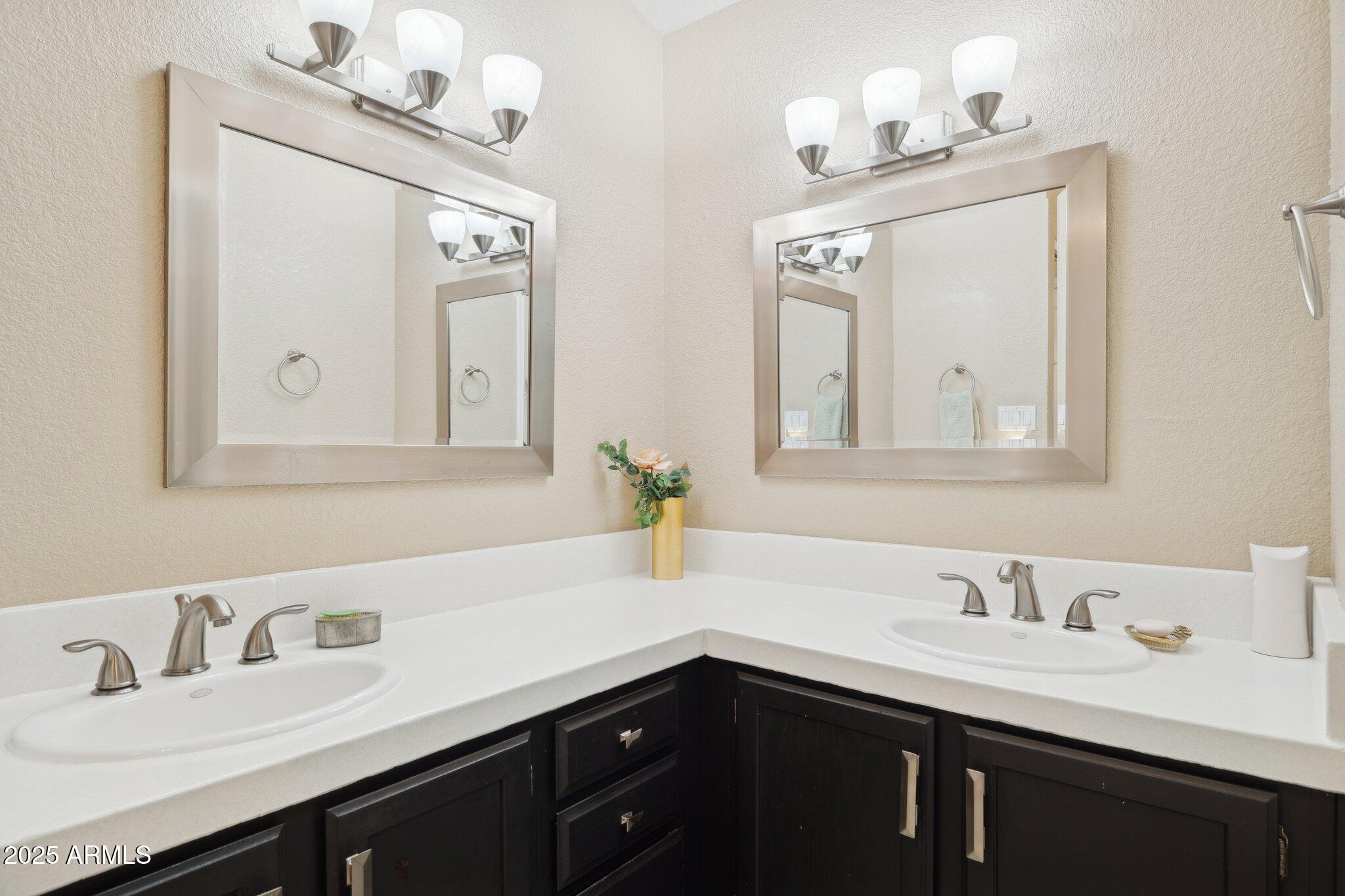 1467 E BOSTON Street