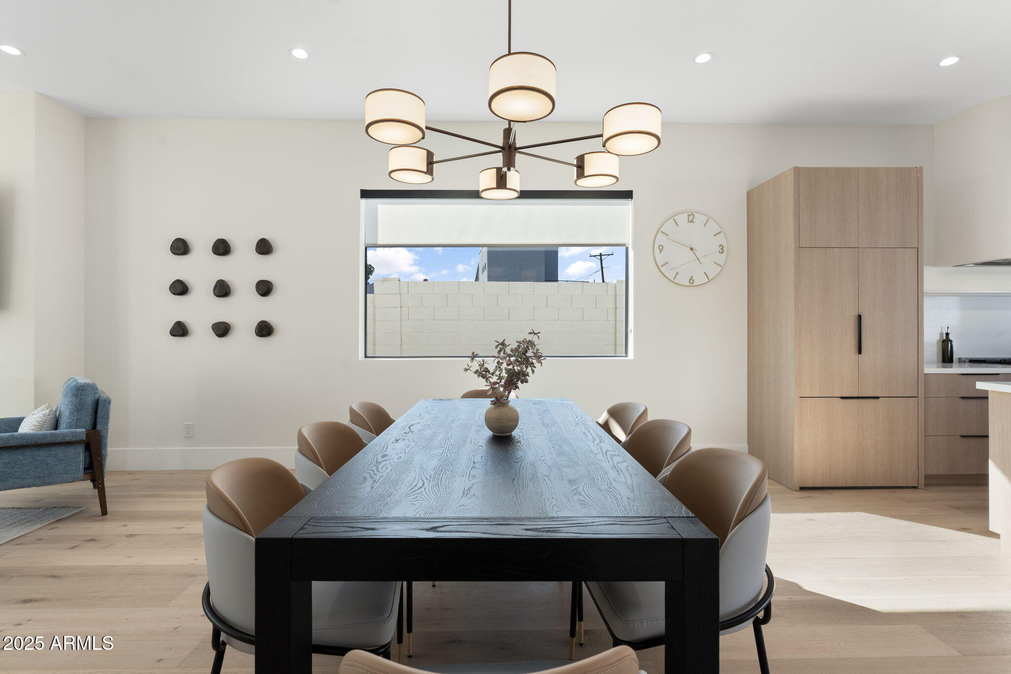 4546 E CAMPBELL Avenue