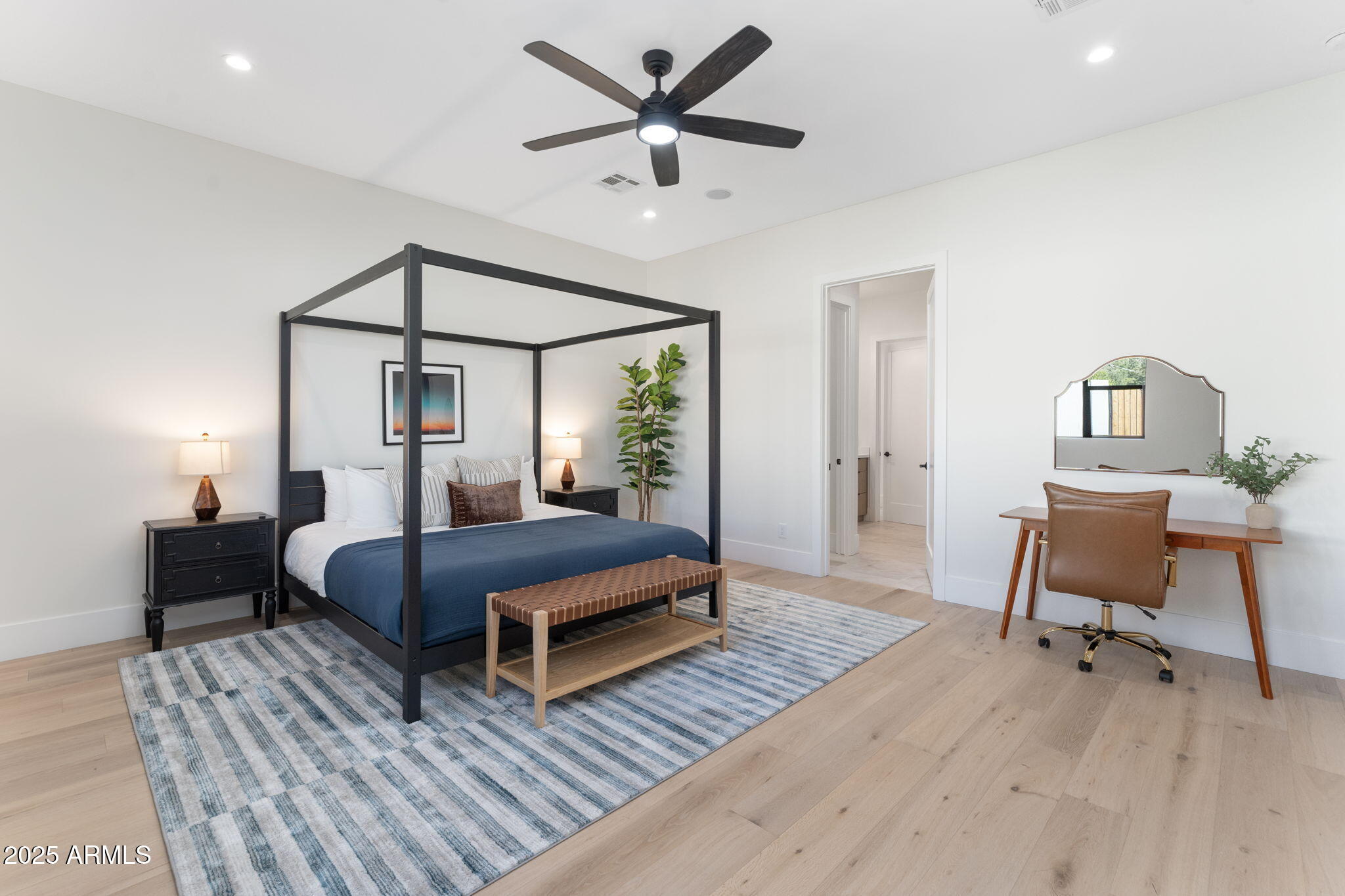 4546 E CAMPBELL Avenue