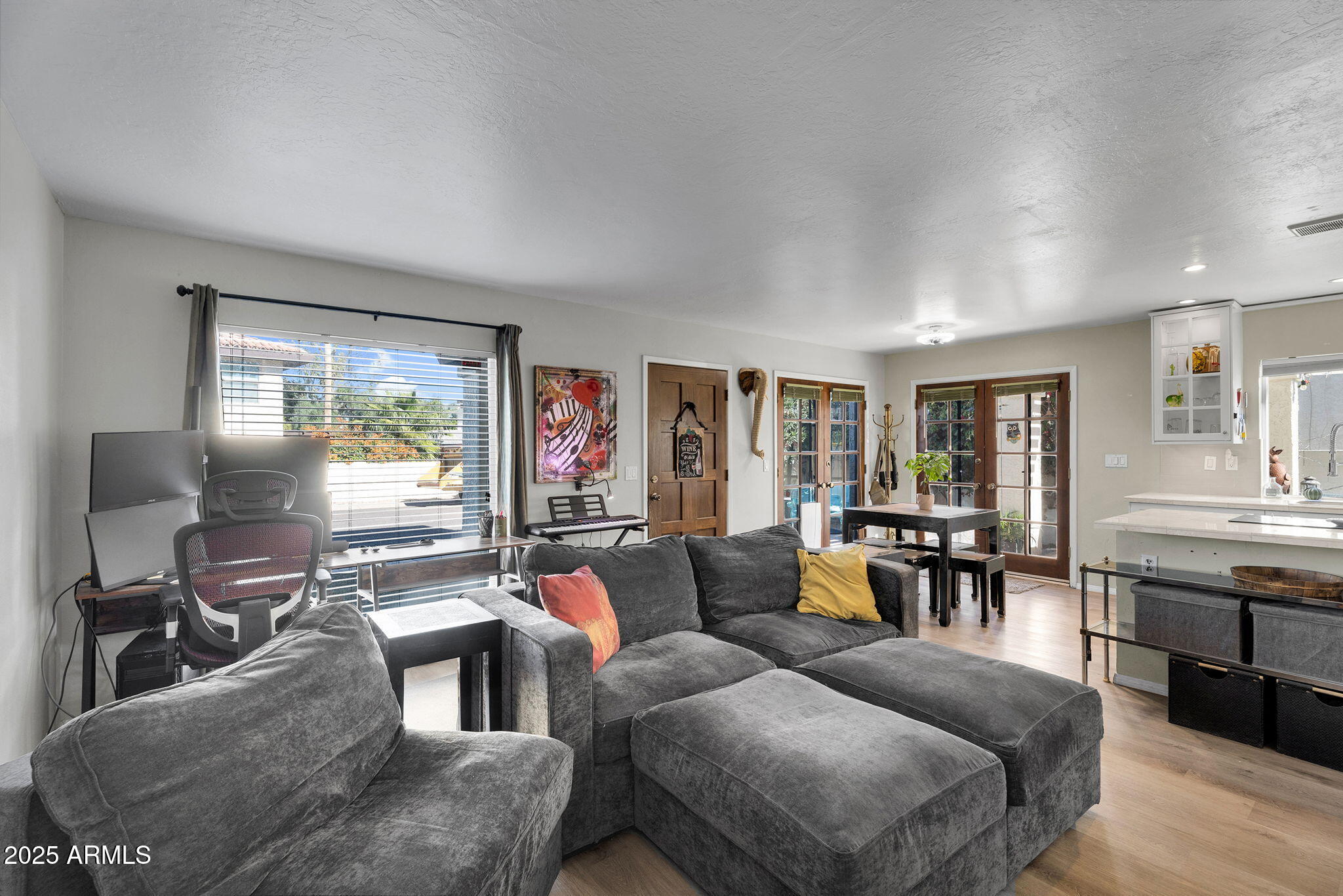 4801 E EUCLID Avenue 3