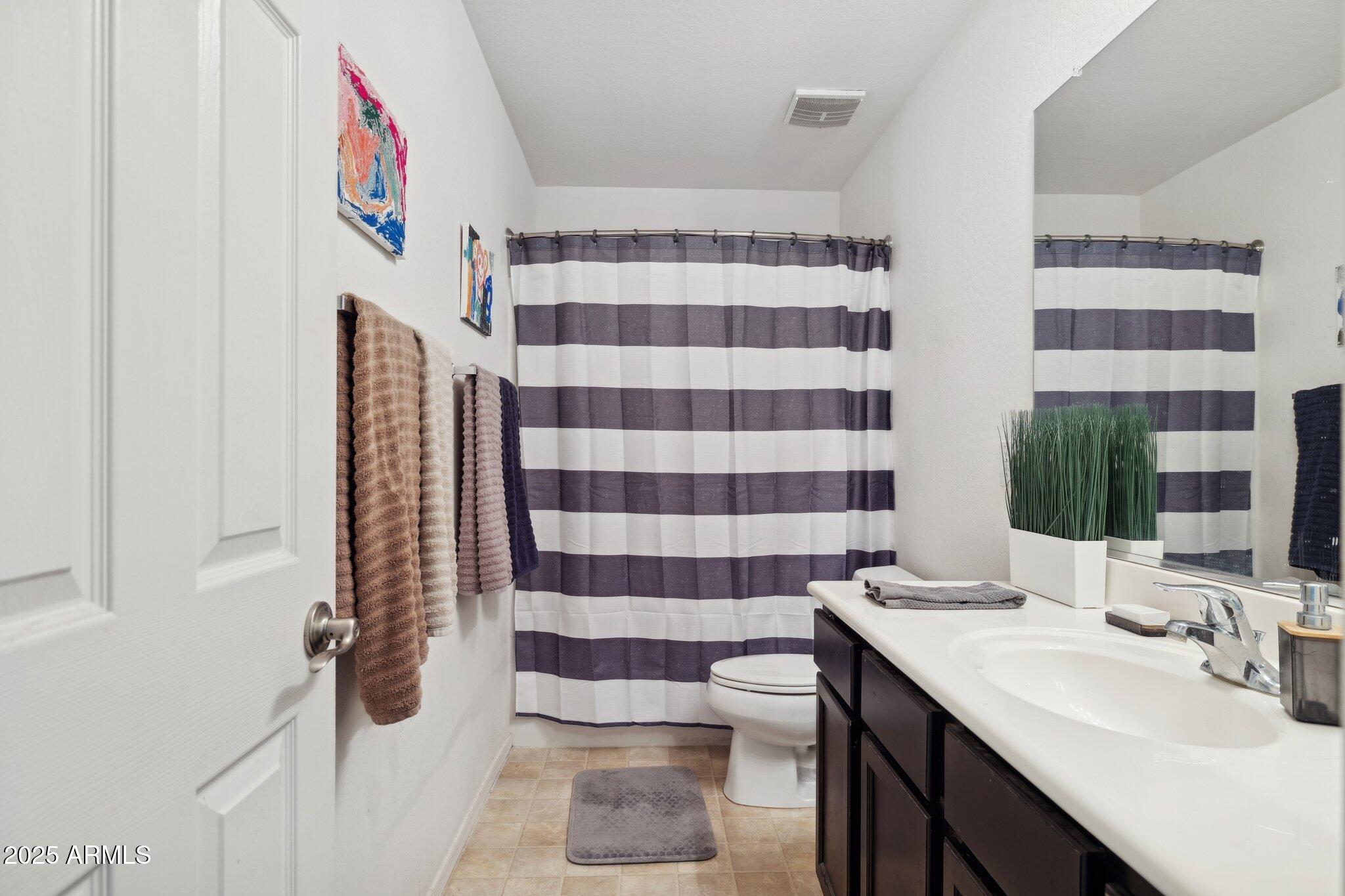 10903 E QUADE Avenue