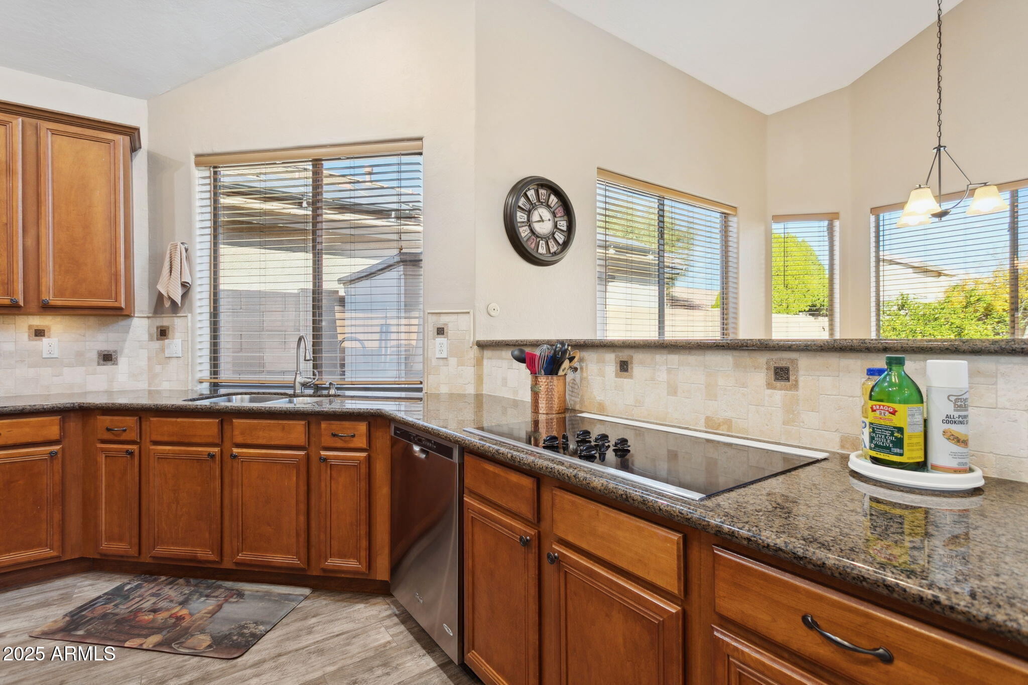 13556 W MONTEBELLO Avenue