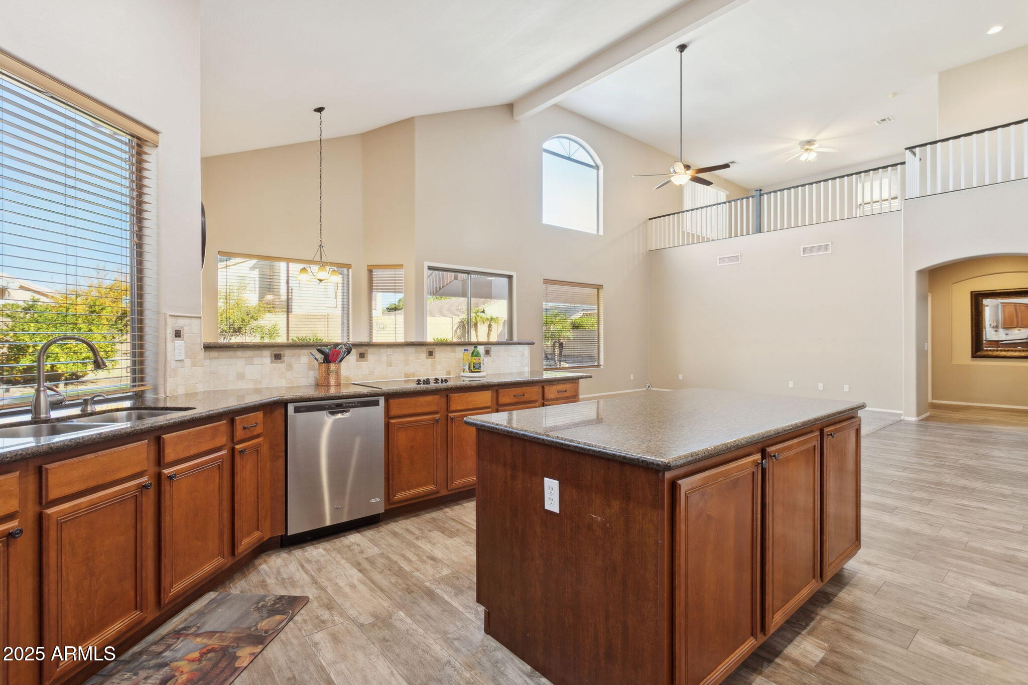 13556 W MONTEBELLO Avenue