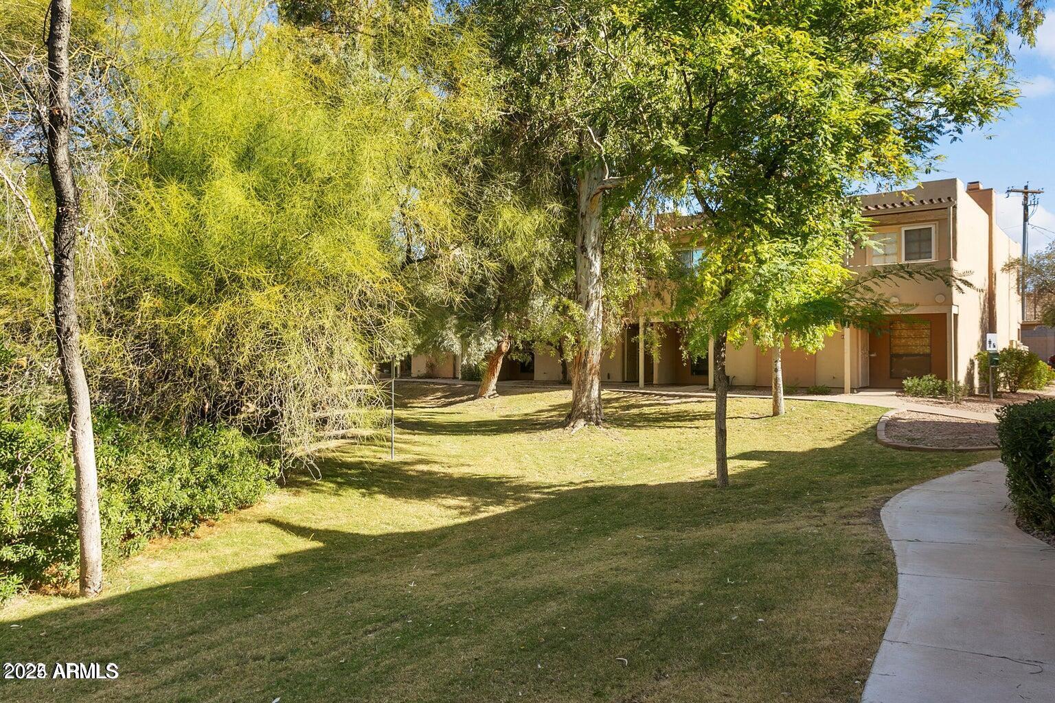 1425 E DESERT COVE Avenue 33