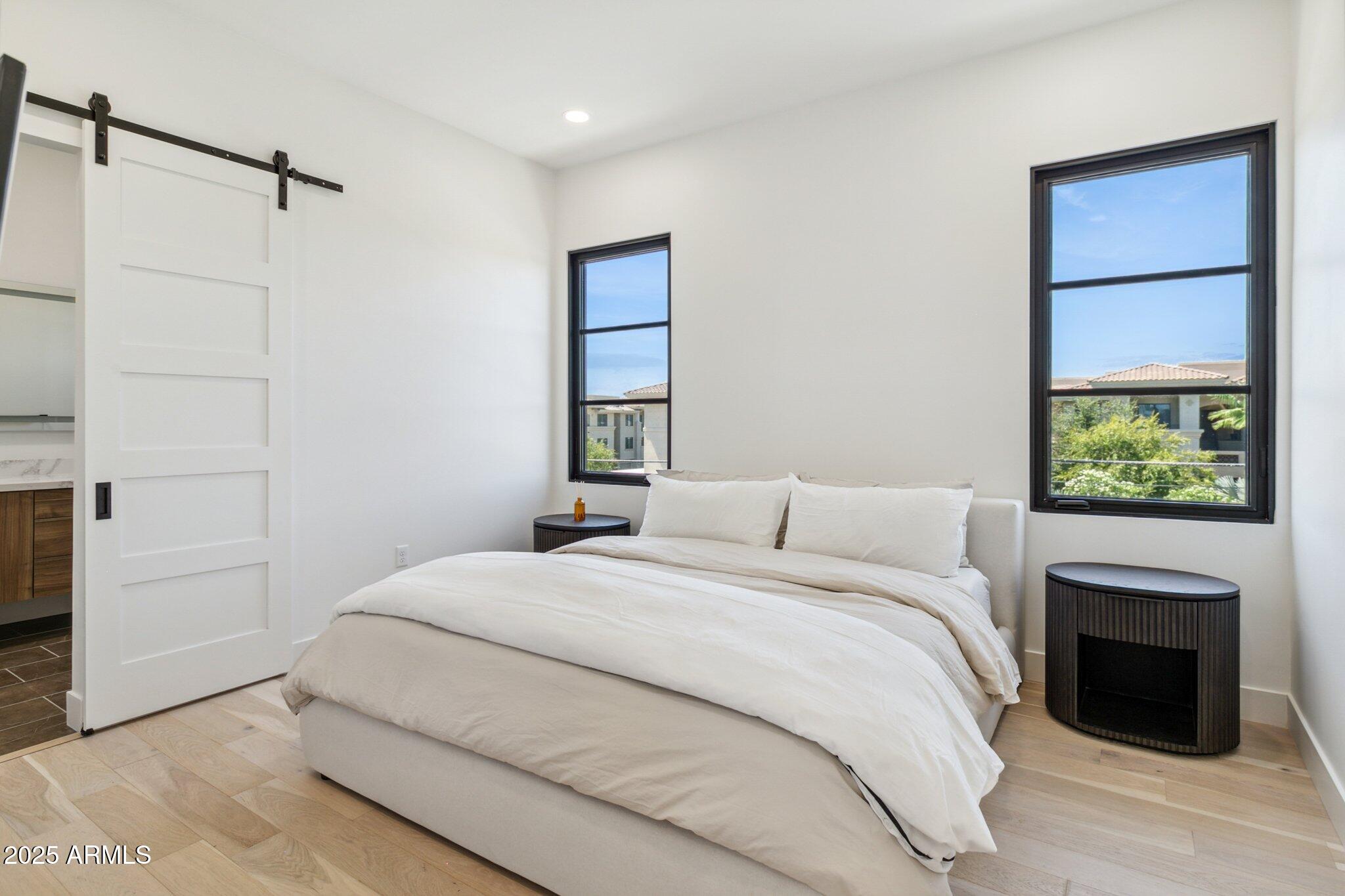 1501 N MILLER Road 1016