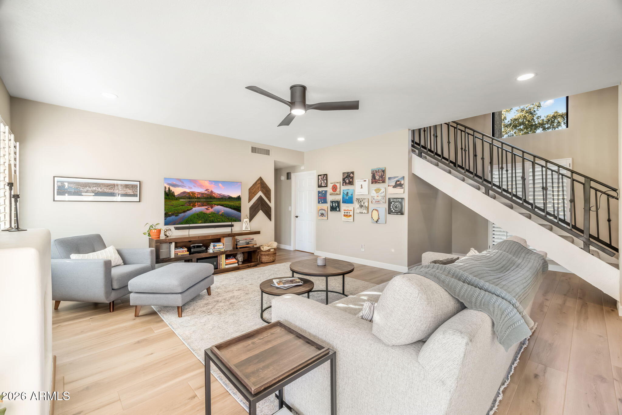 5253 E PARADISE Lane