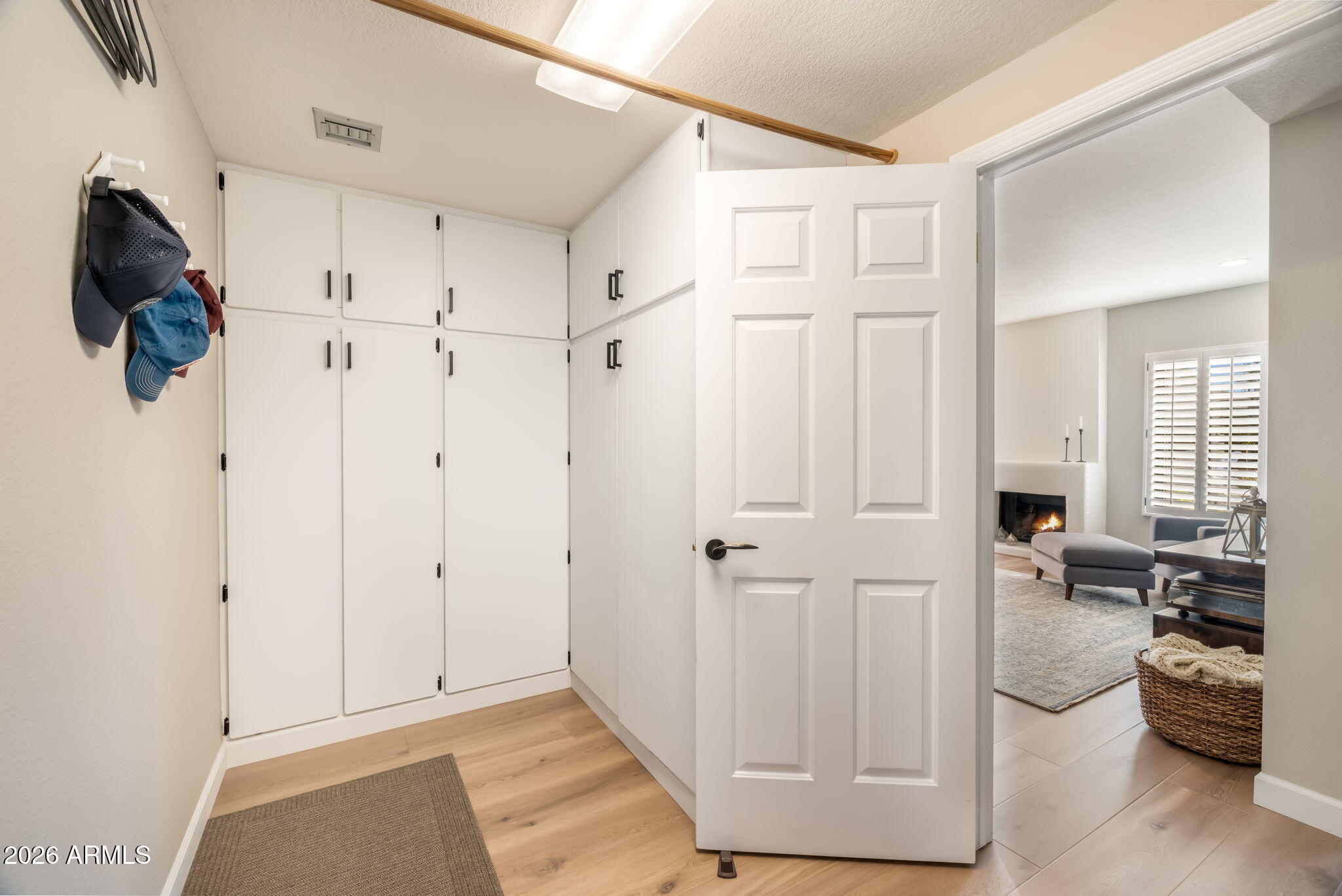 5253 E PARADISE Lane