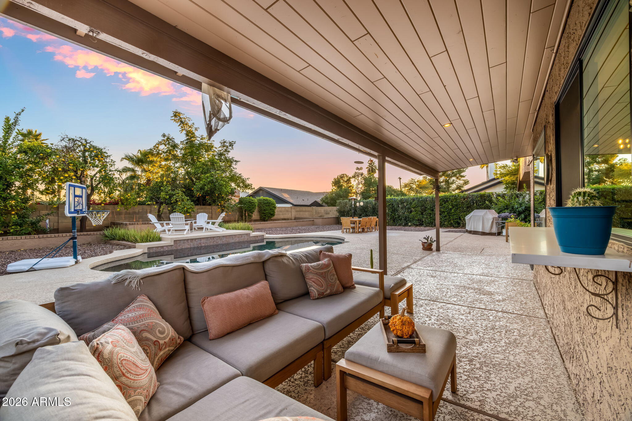 5253 E PARADISE Lane