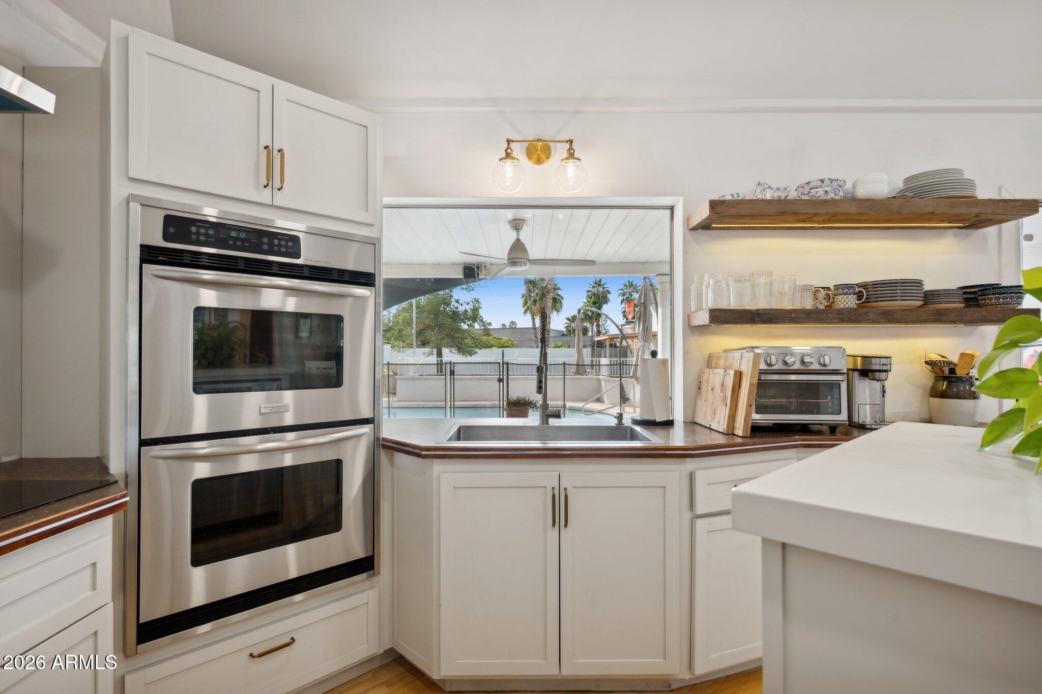 6001 E THUNDERBIRD Road