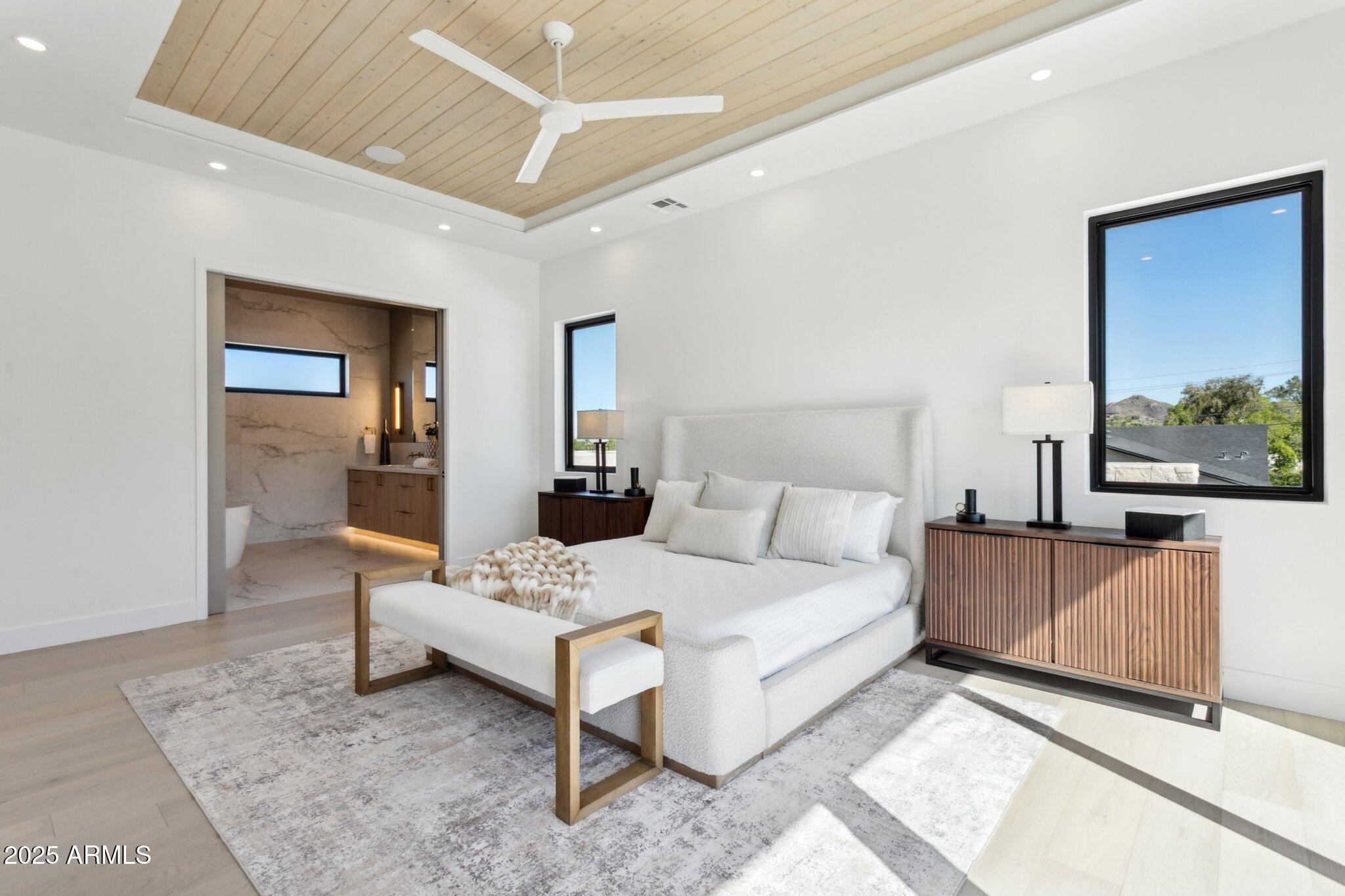 1830 E PALMAIRE Avenue