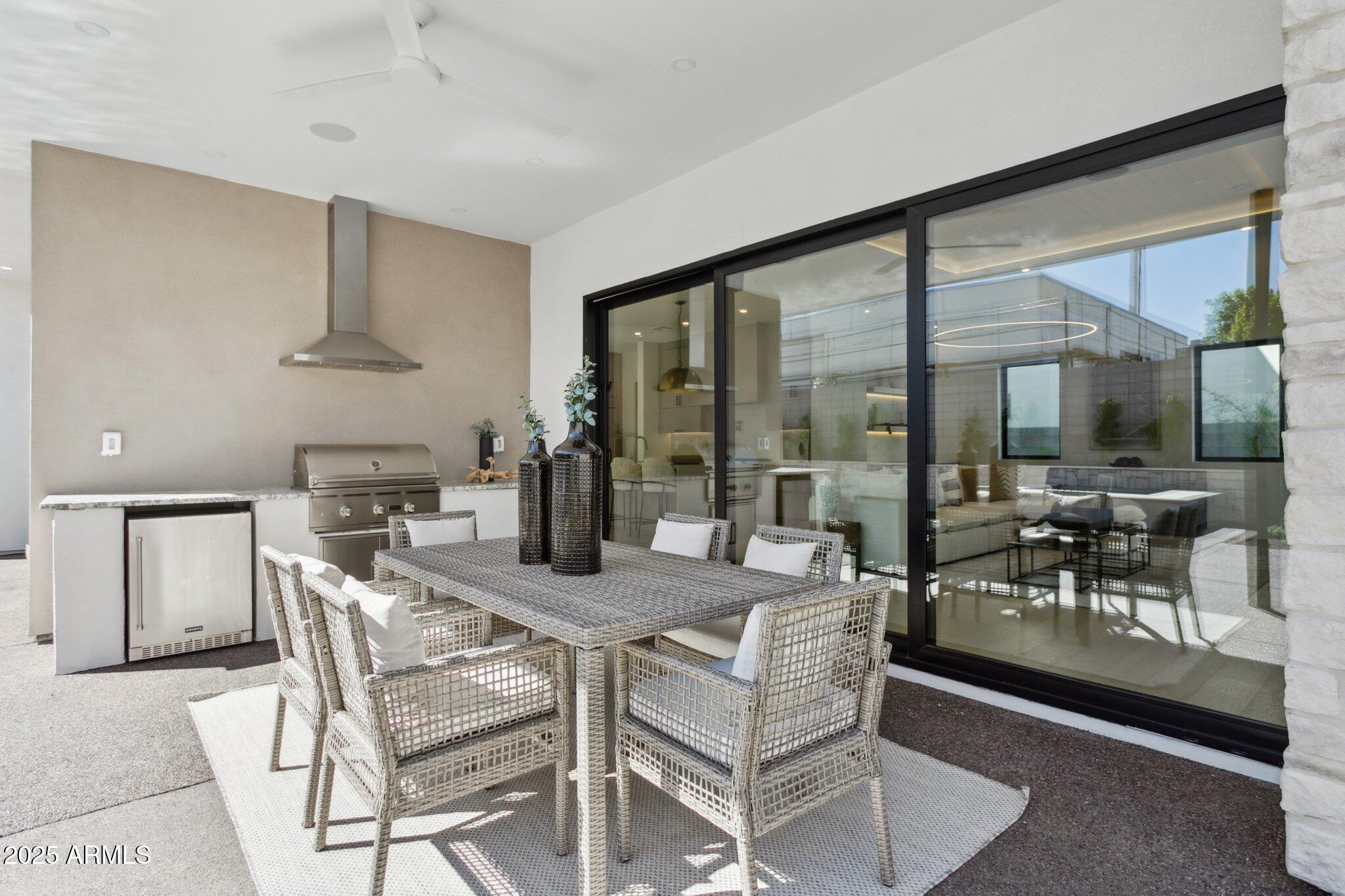 1830 E PALMAIRE Avenue